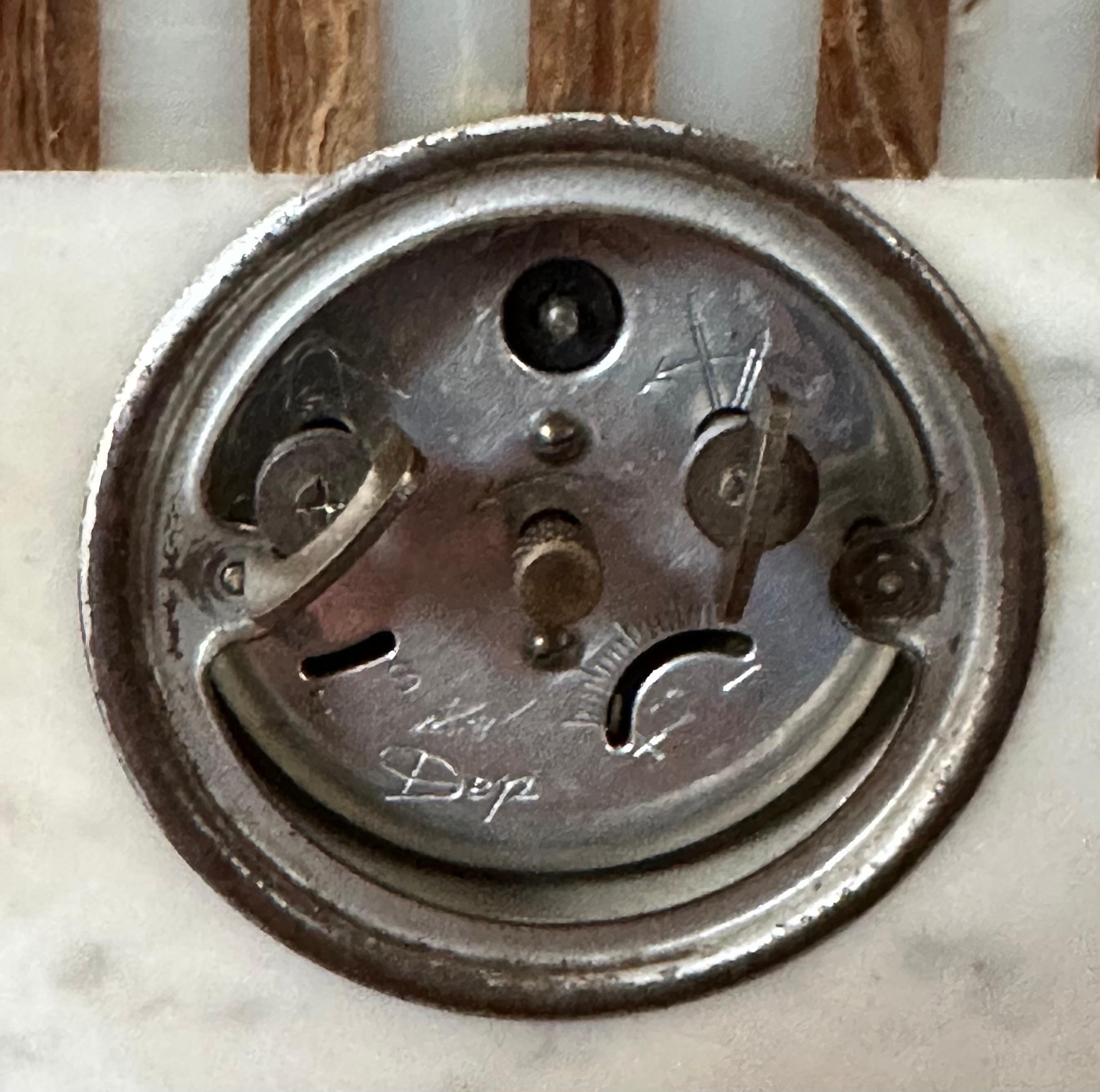 Art Deco Marmor & Onyx Wind Up Tischuhr von DEP of France im Angebot 7