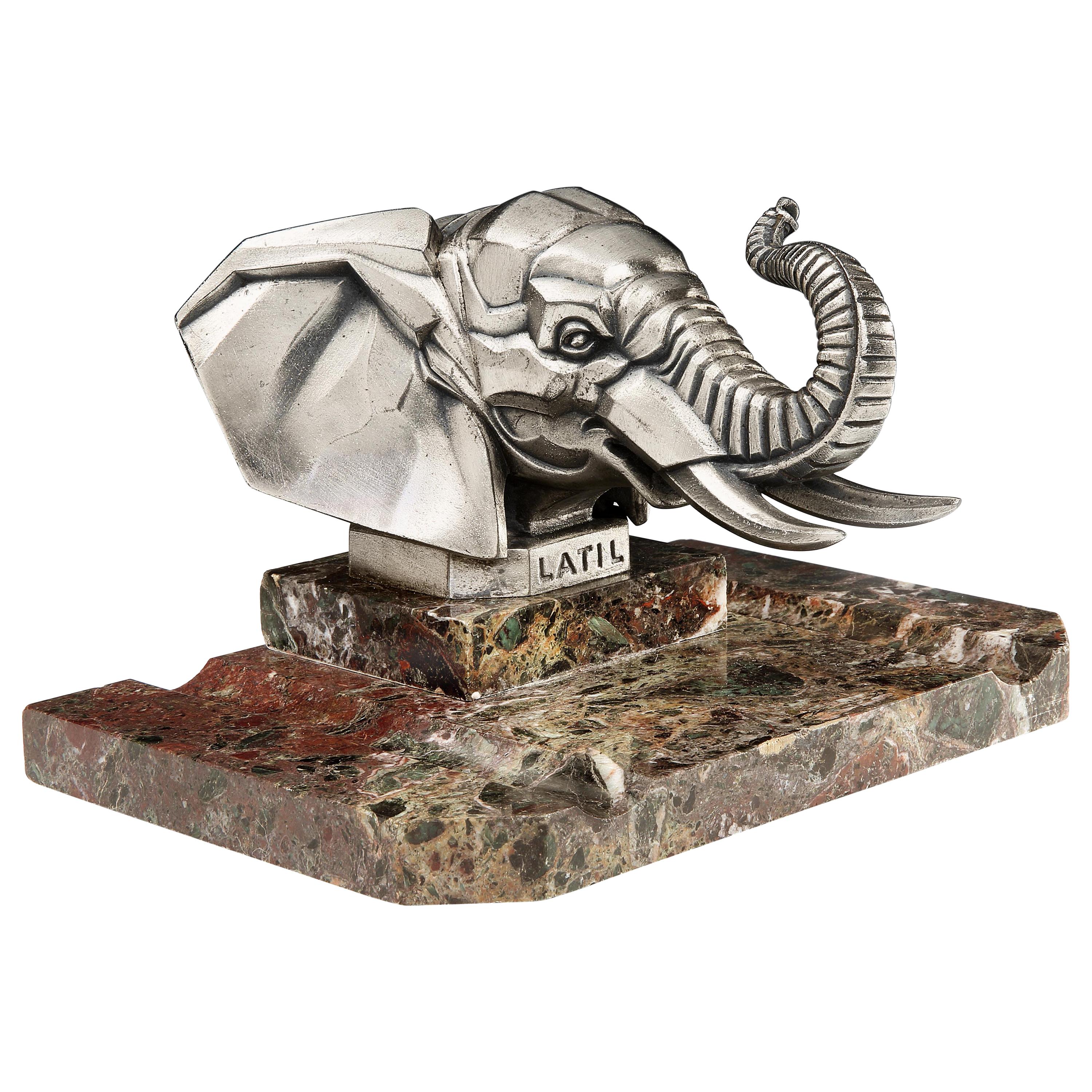 Plumier en marbre Art Déco avec la mascotte de l'éléphant de Latil de Bazin:: 1920