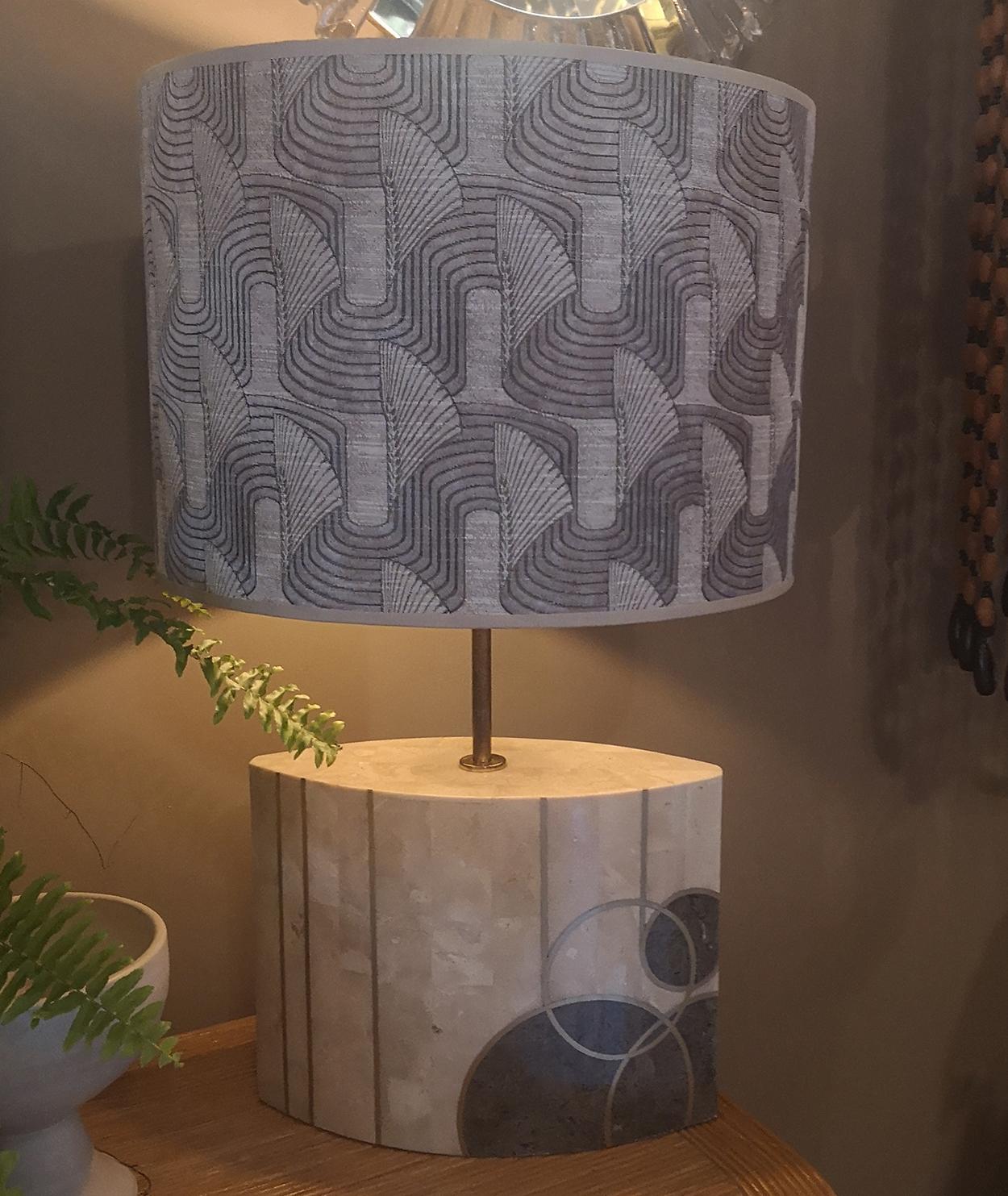 Lampe de table Art Déco en marbre avec incrustation en laiton en vente 3