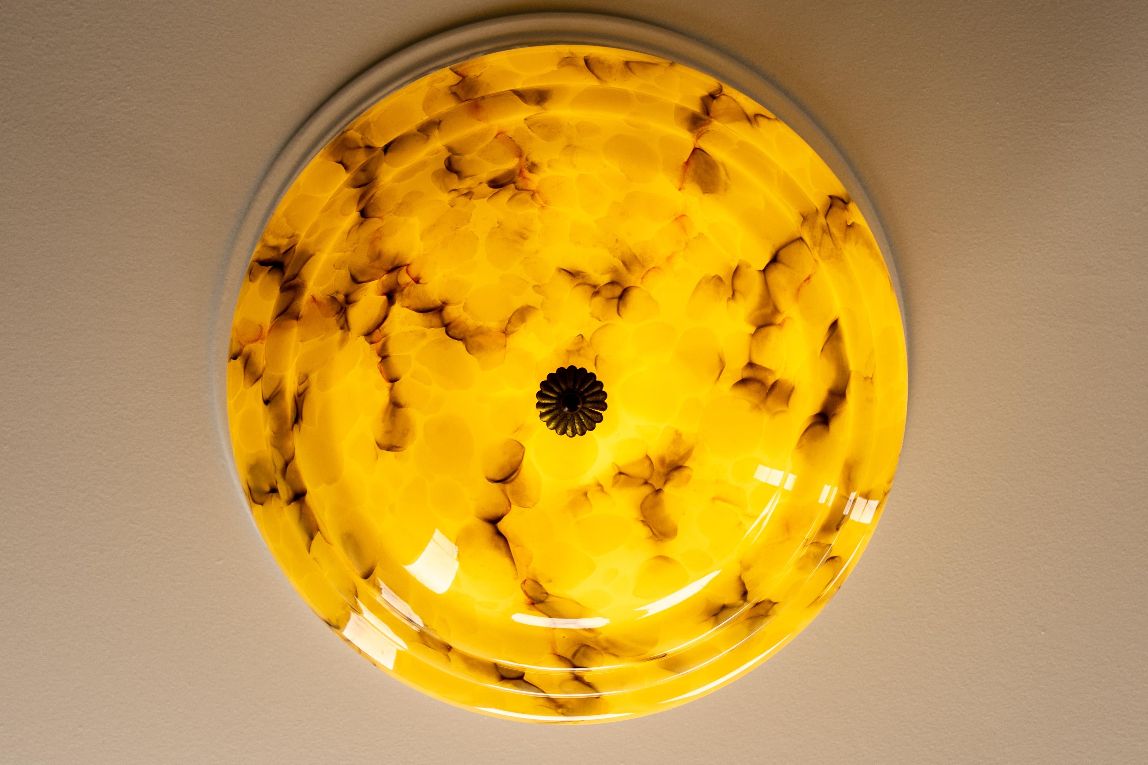 Art Deco Marbled Amber and Brown Glass and Brass Pendant Light, Germany, 1930s For Sale 4