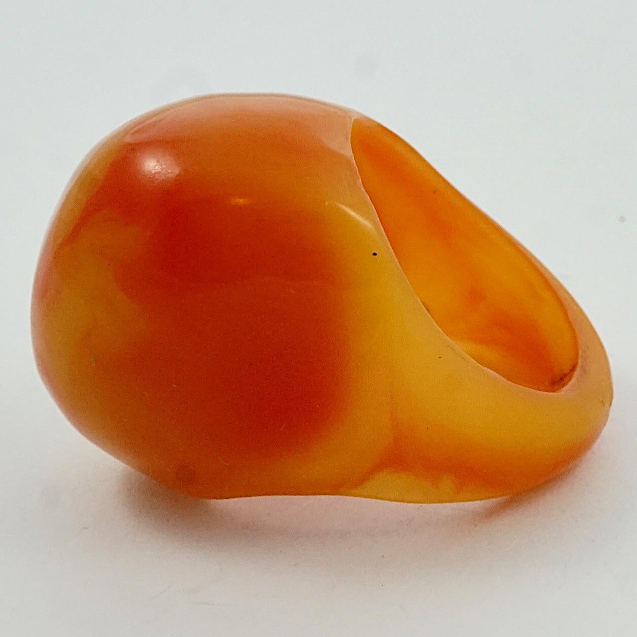 Early Plastic Marbled Butterscotch Yellow and Burnt Orange Dome Ring In Good Condition For Sale In London, GB