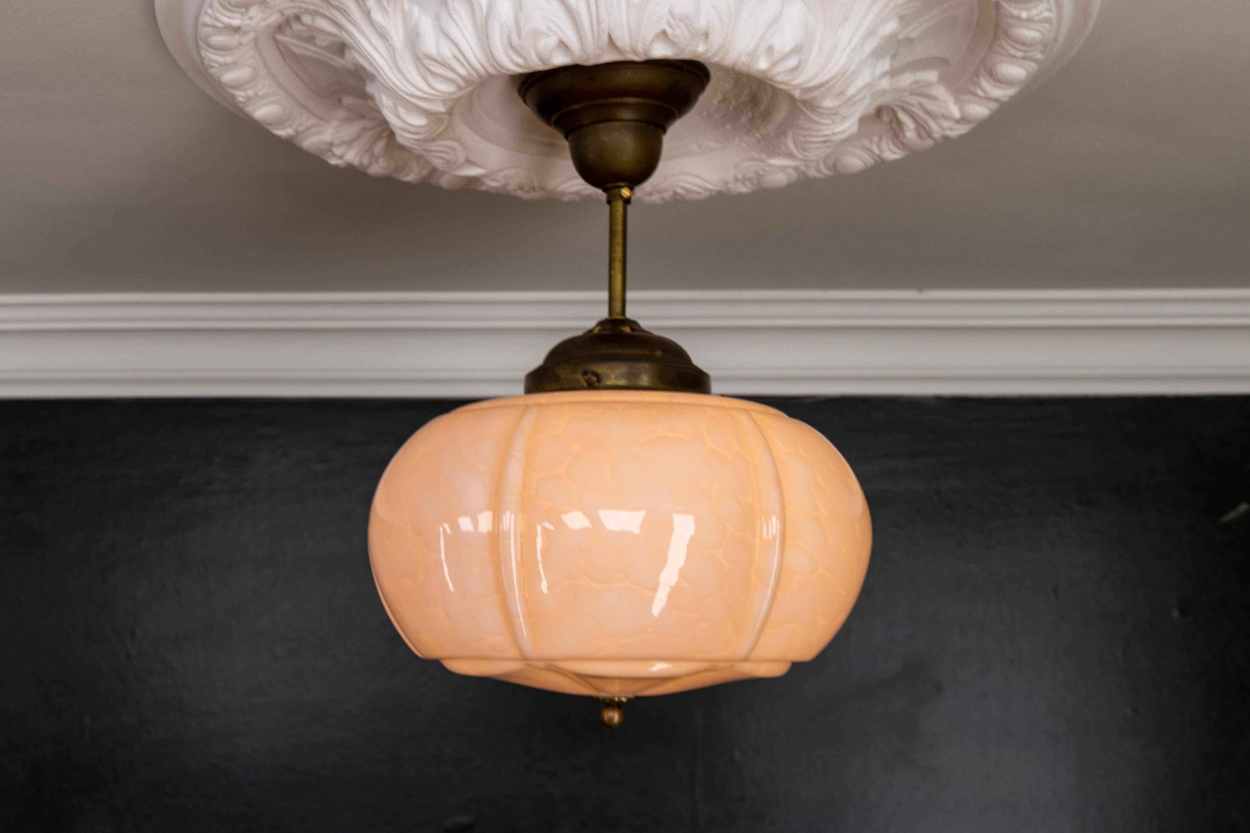 Art Deco Marbled Light Pink Glass and Brass Pendant Light, Germany, 1930s For Sale 7