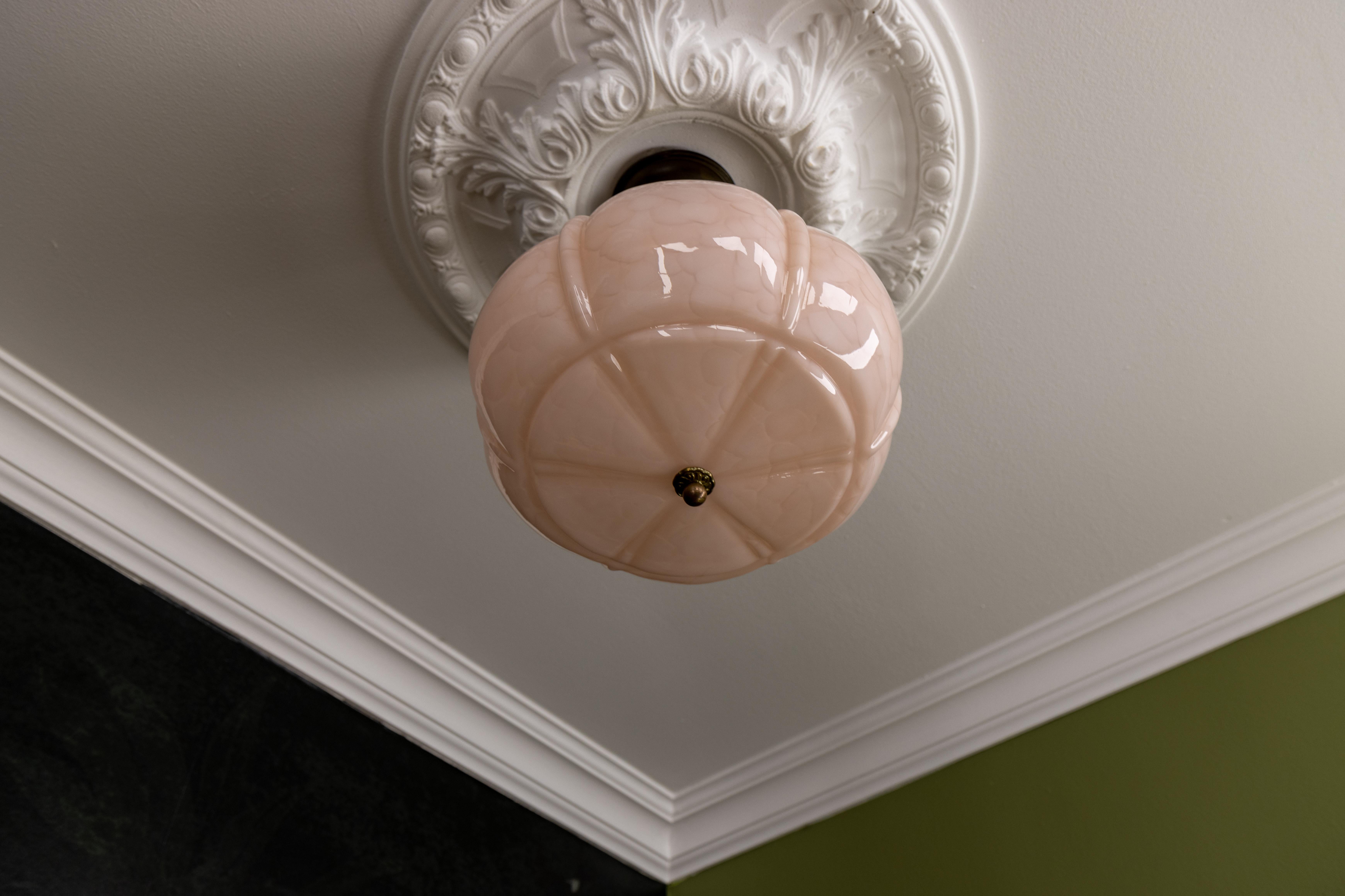 Art Deco Marbled Light Pink Glass and Brass Pendant Light, Germany, 1930s For Sale 10