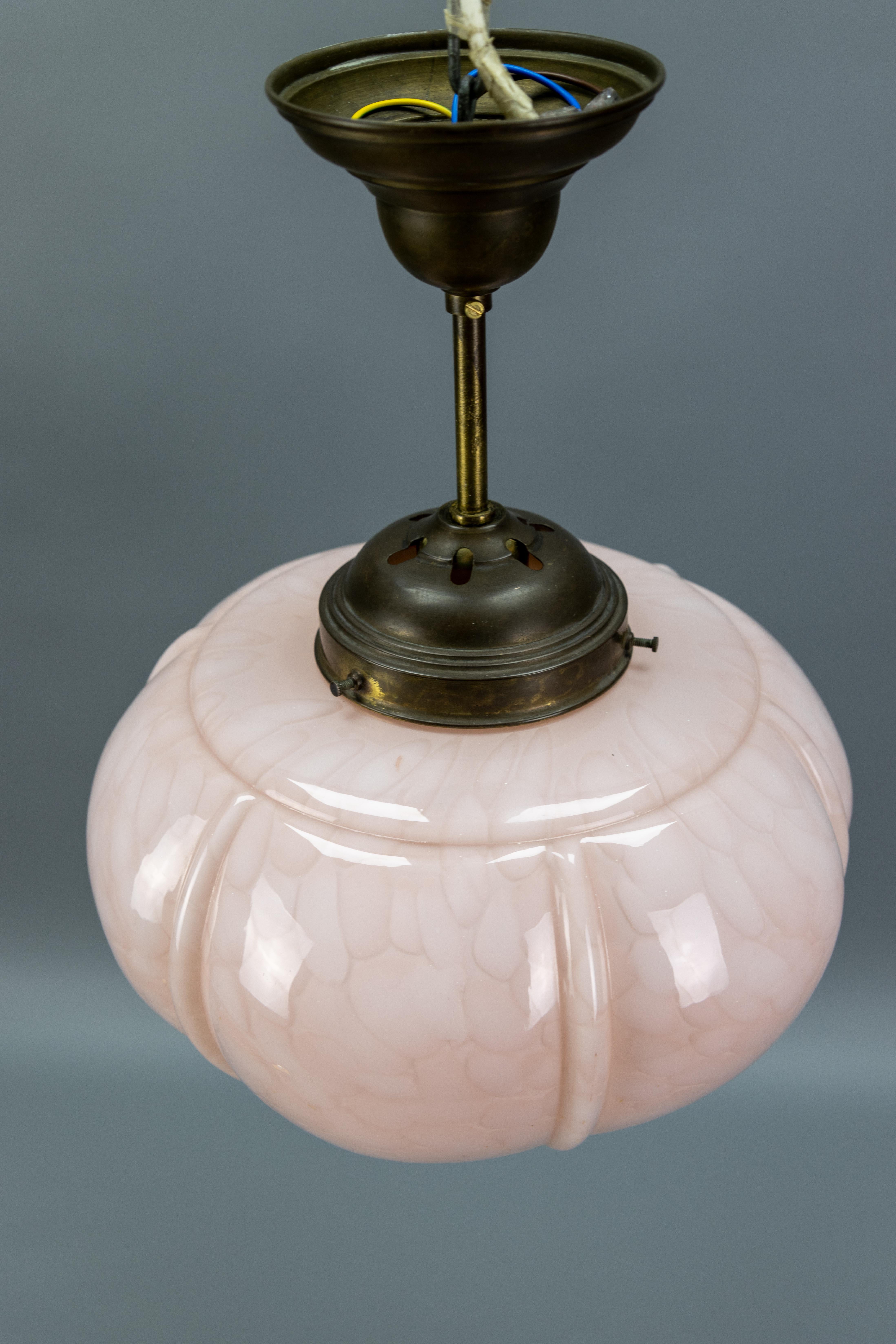 Art Deco Marbled Light Pink Glass and Brass Pendant Light, Germany, 1930s For Sale 15