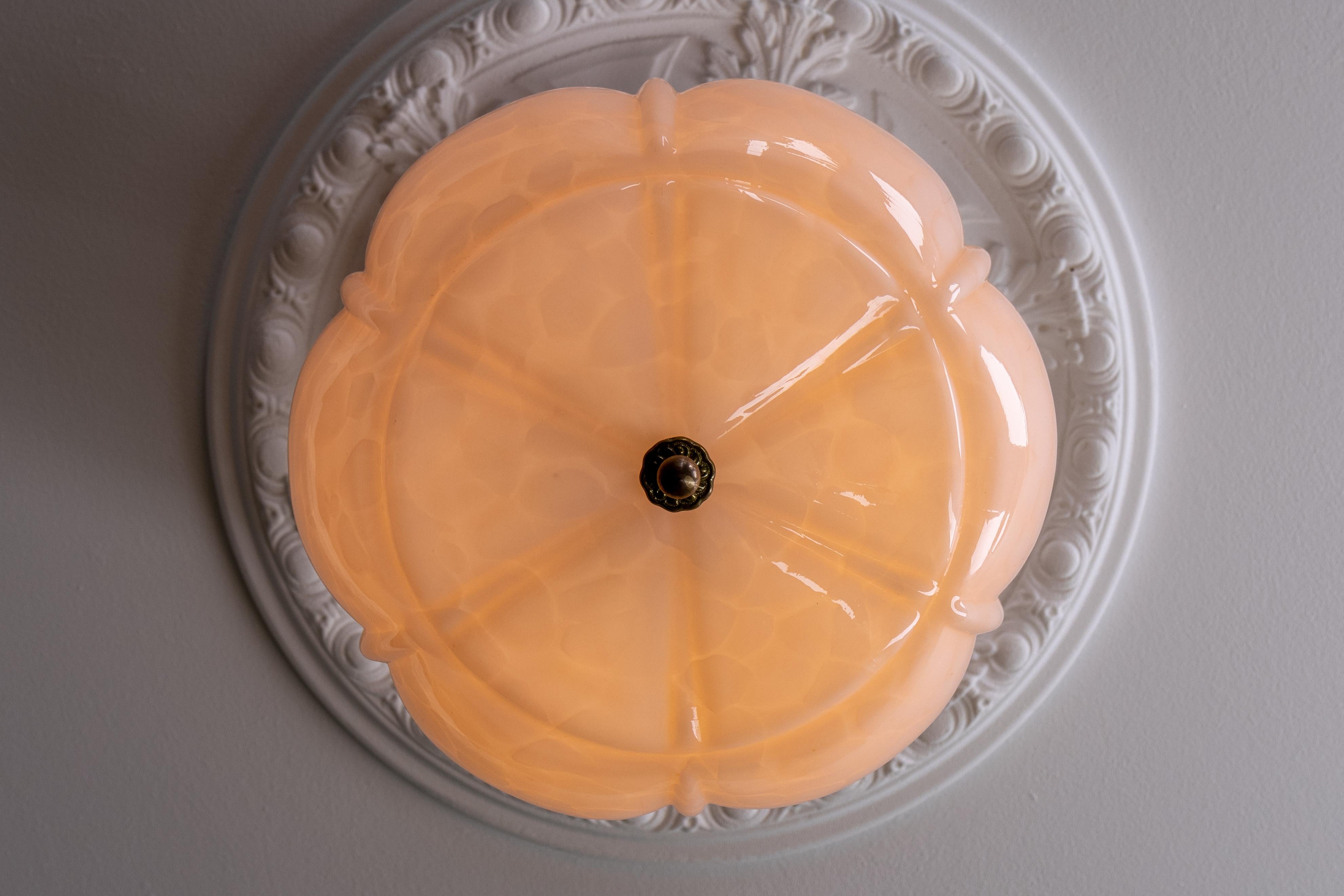 Art Deco Marbled Light Pink Glass and Brass Pendant Light, Germany, 1930s For Sale 3