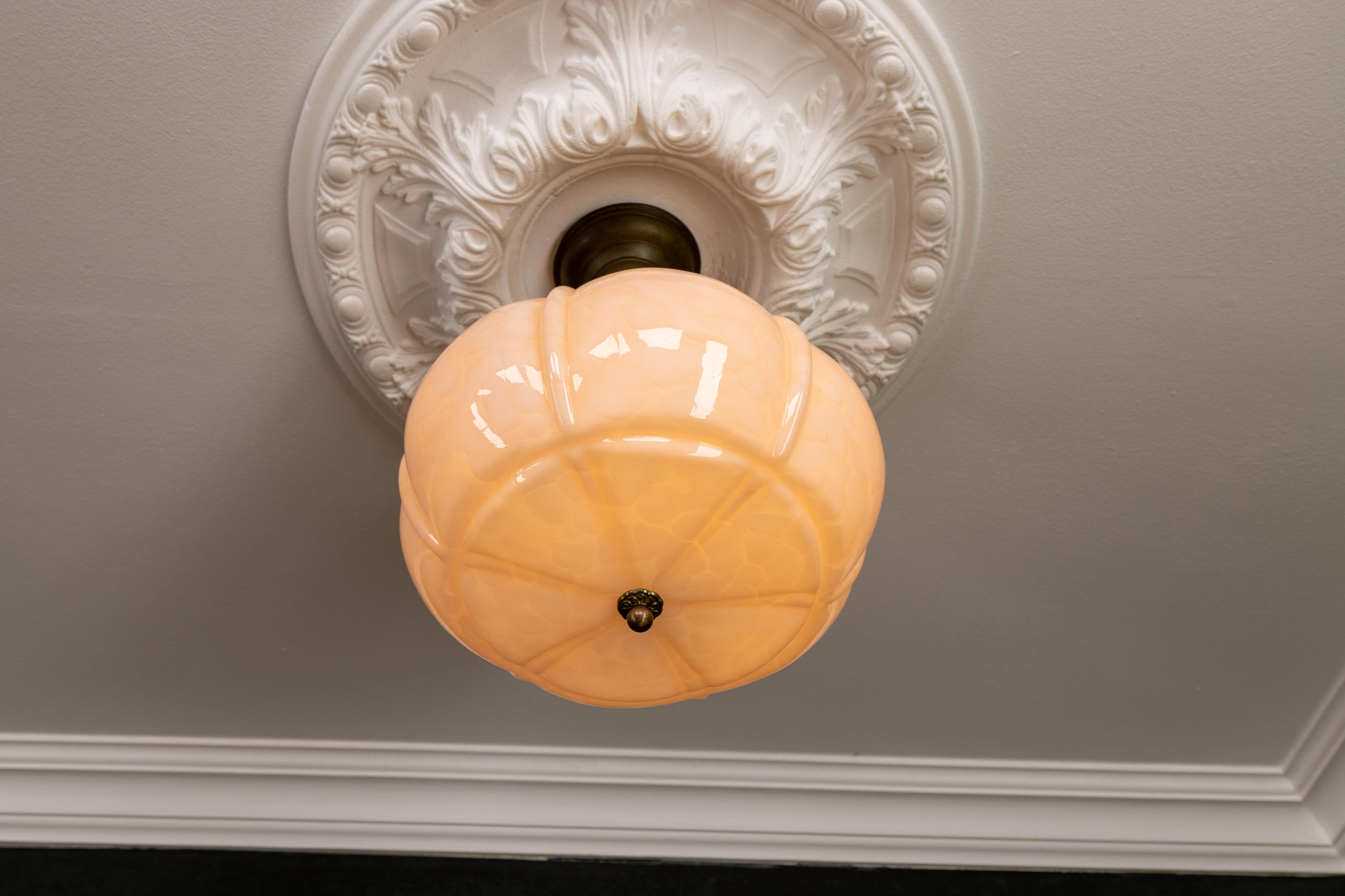 Art Deco Marbled Light Pink Glass and Brass Pendant Light, Germany, 1930s For Sale 4