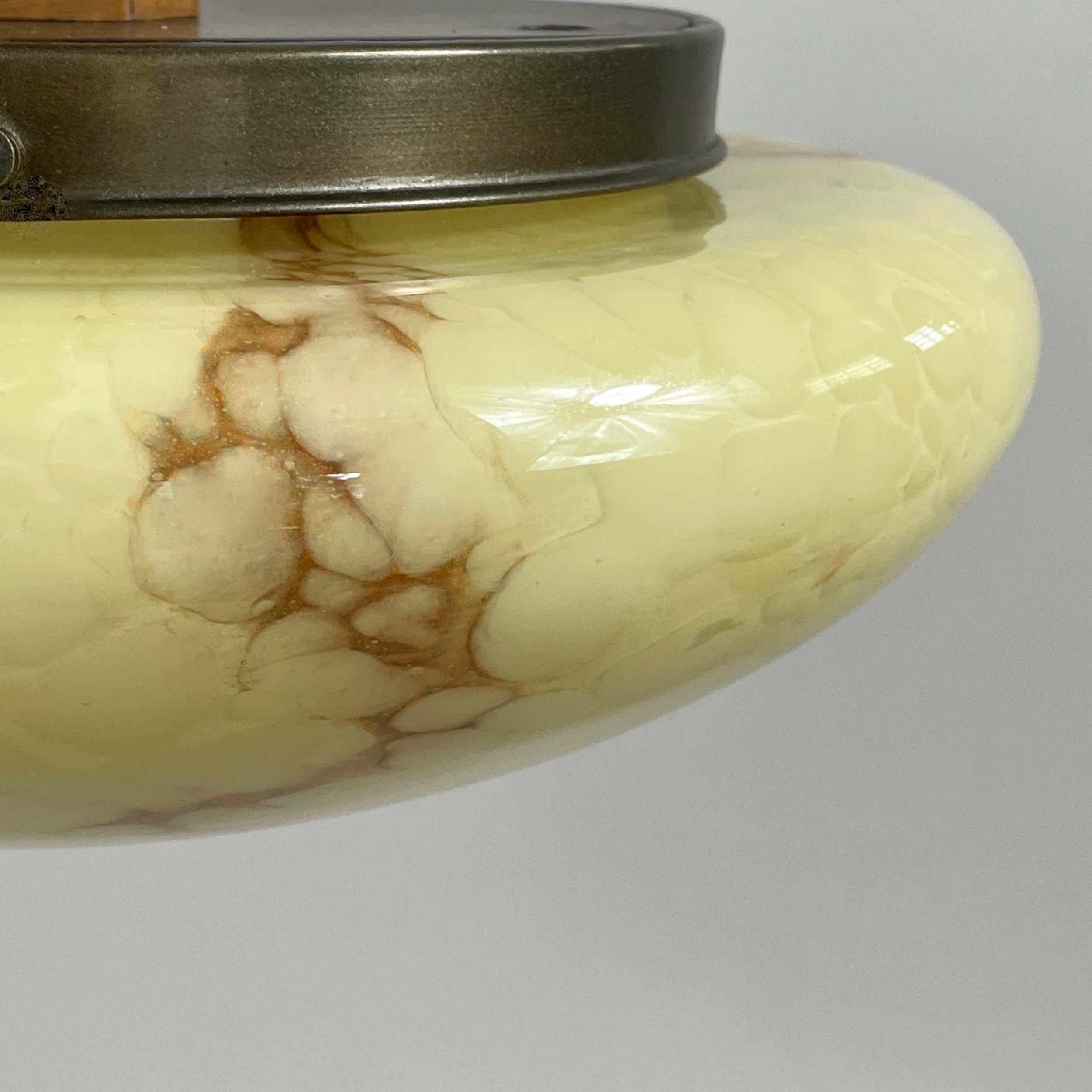 Colgante Art Déco de vidrio opalino jaspeado, Alemania Años 30 en venta 7
