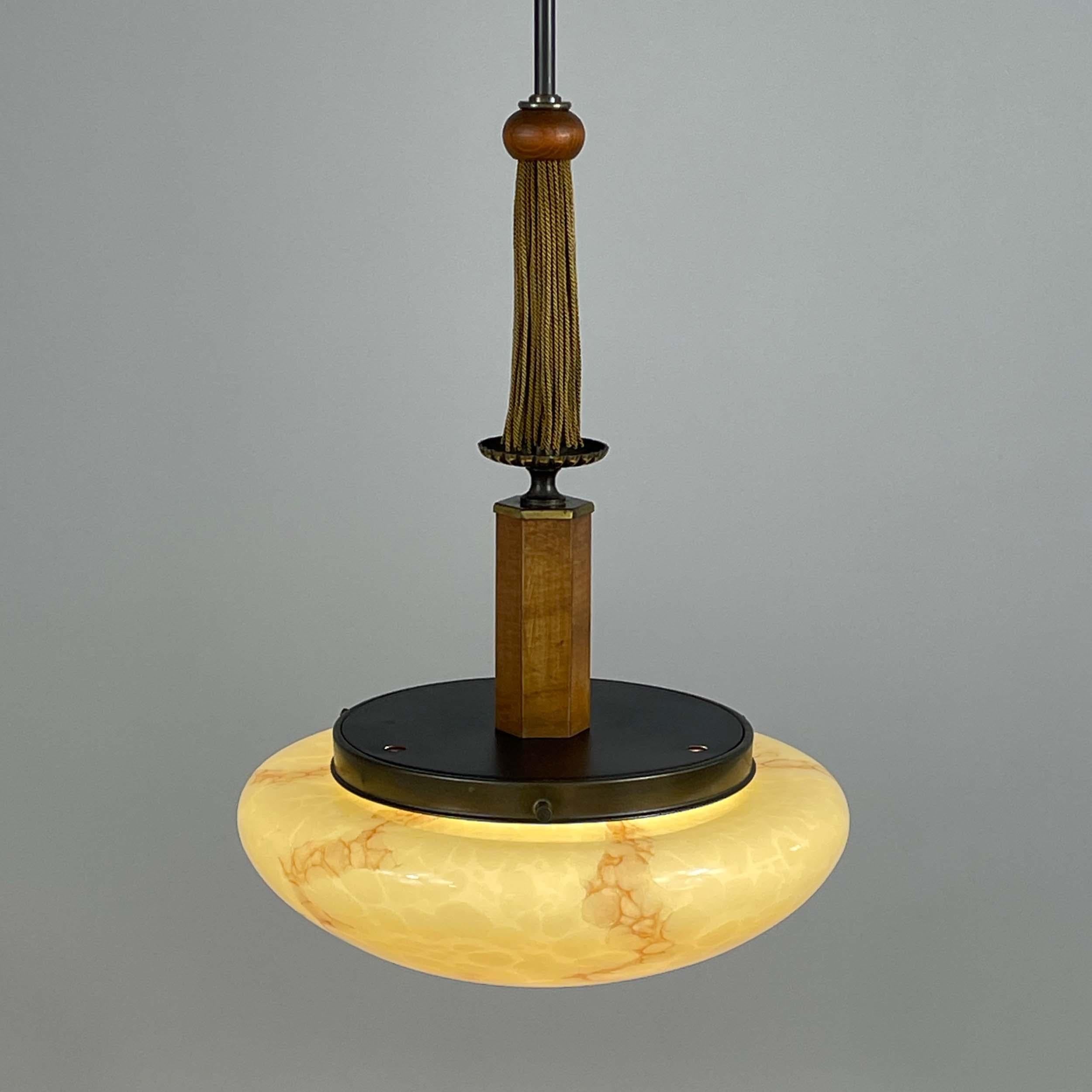 Colgante Art Déco de vidrio opalino jaspeado, Alemania Años 30 en venta 8