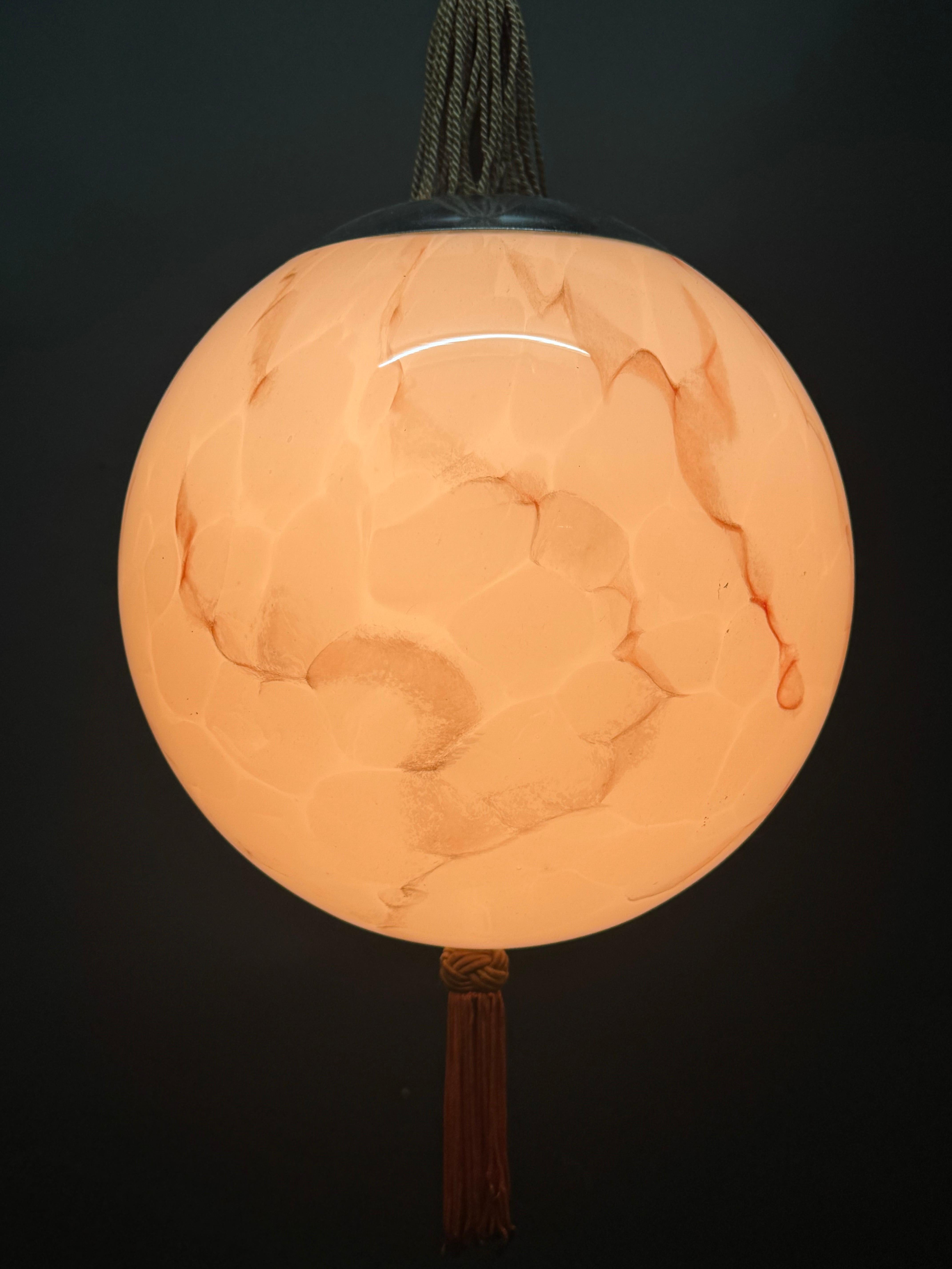 Art Deco Marbled Rose Opal Glass Globe Pendant , 1920s In Good Condition For Sale In Wiesbaden, Hessen