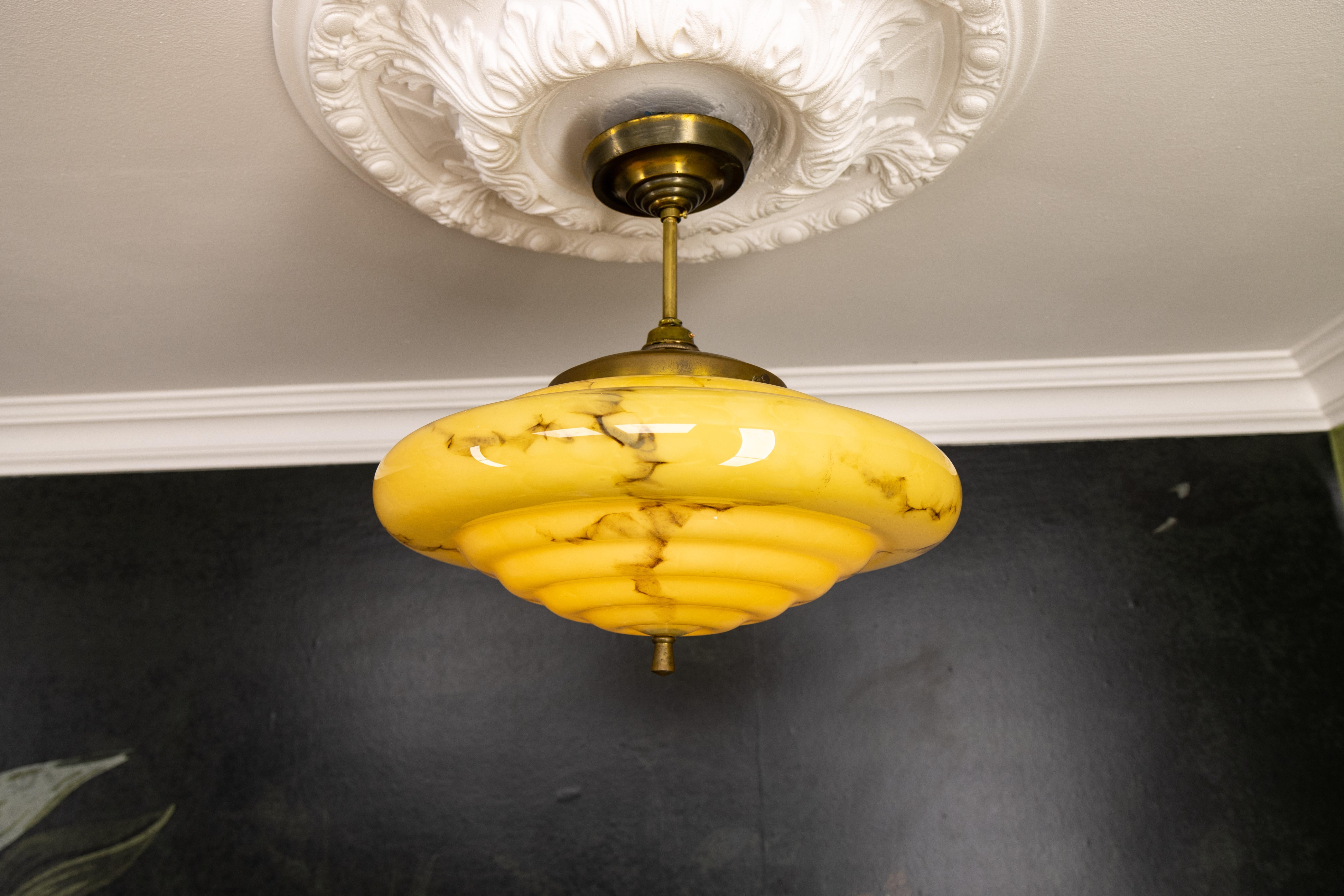 Art Deco Marbled Yellow and Brown Glass and Brass Pendant Light, 1930s For Sale 5