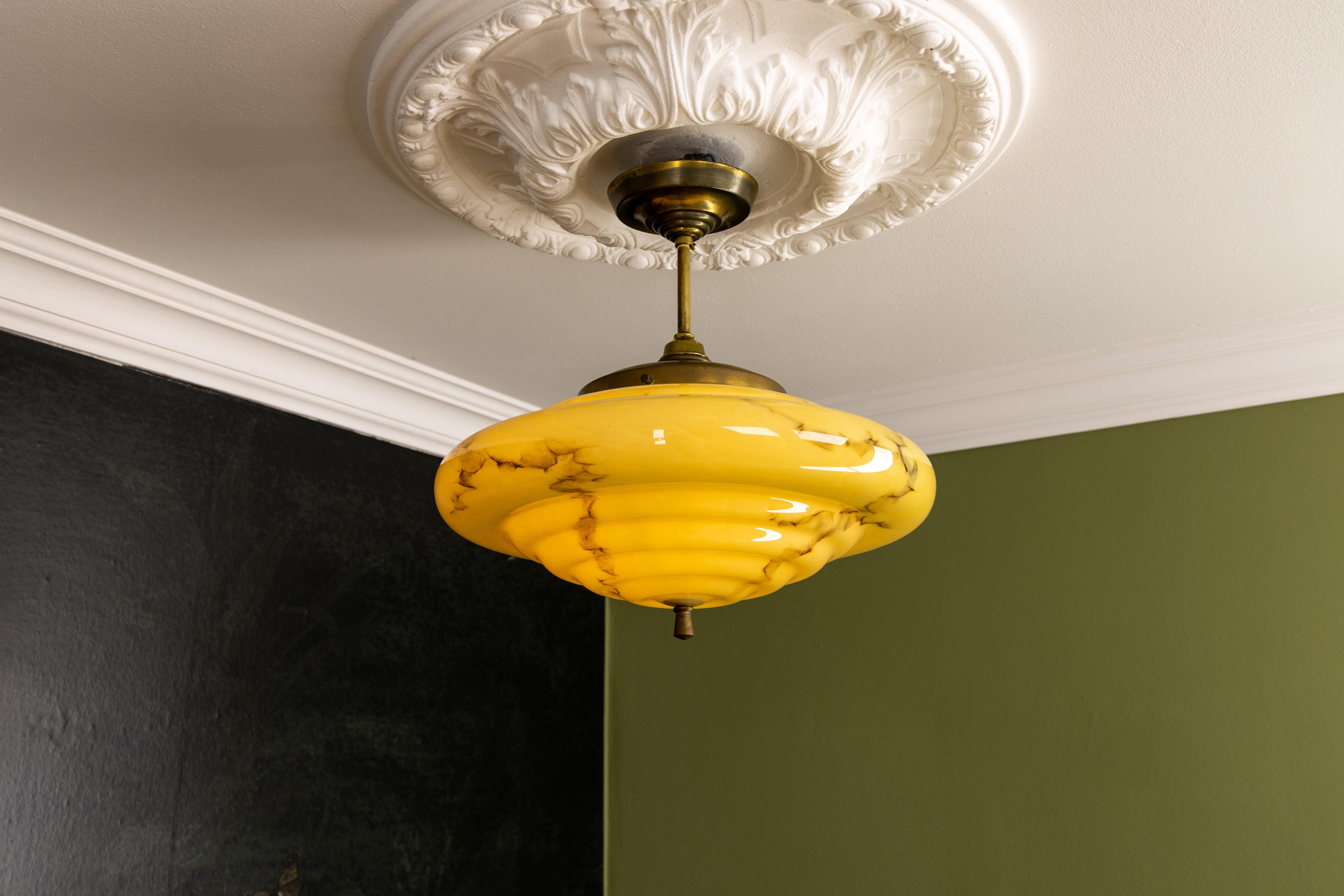 Art Deco Marbled Yellow and Brown Glass and Brass Pendant Light, 1930s For Sale 6