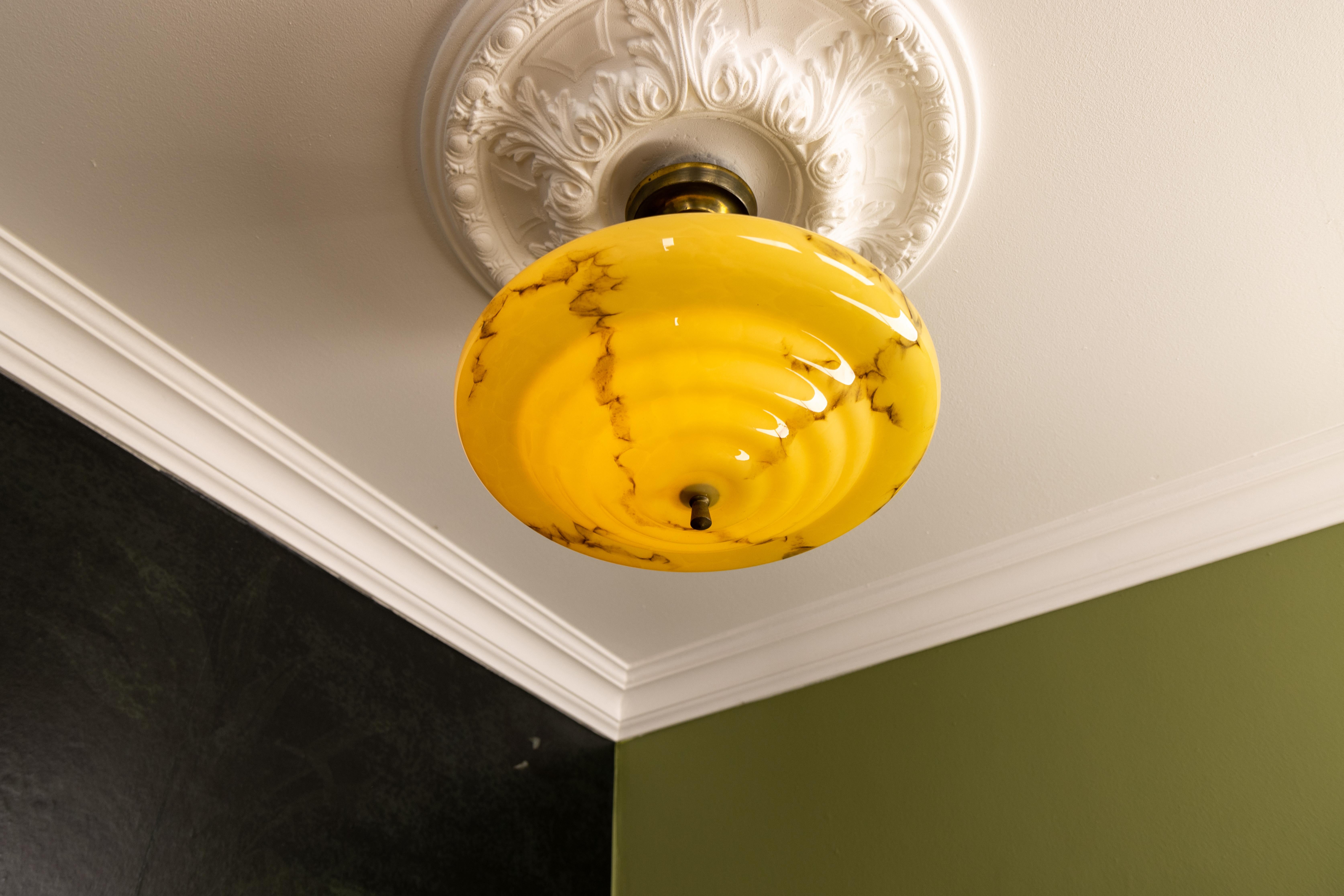 Art Deco Marbled Yellow and Brown Glass and Brass Pendant Light, 1930s For Sale 7