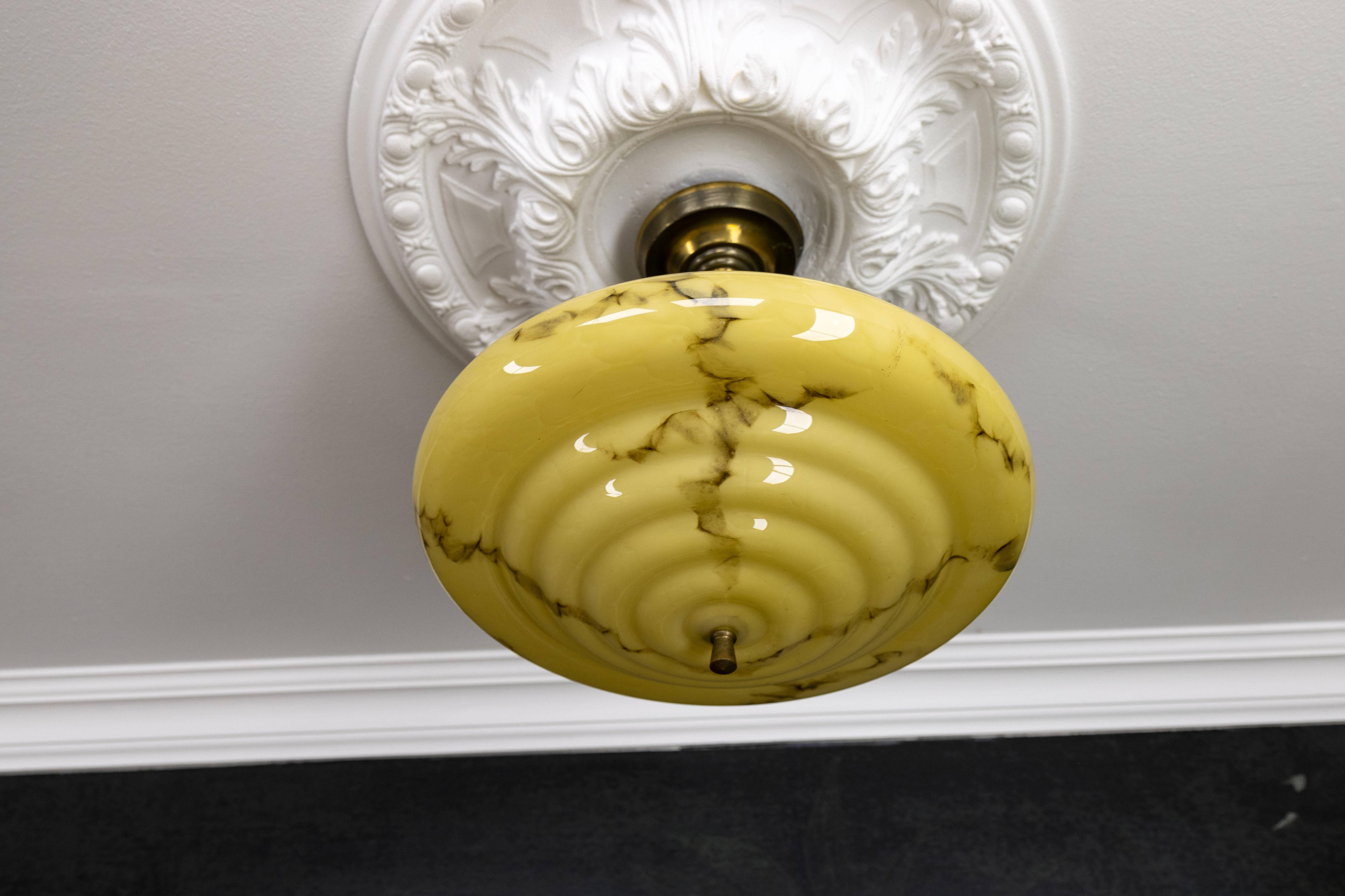 Art Deco Marbled Yellow and Brown Glass and Brass Pendant Light, 1930s For Sale 3