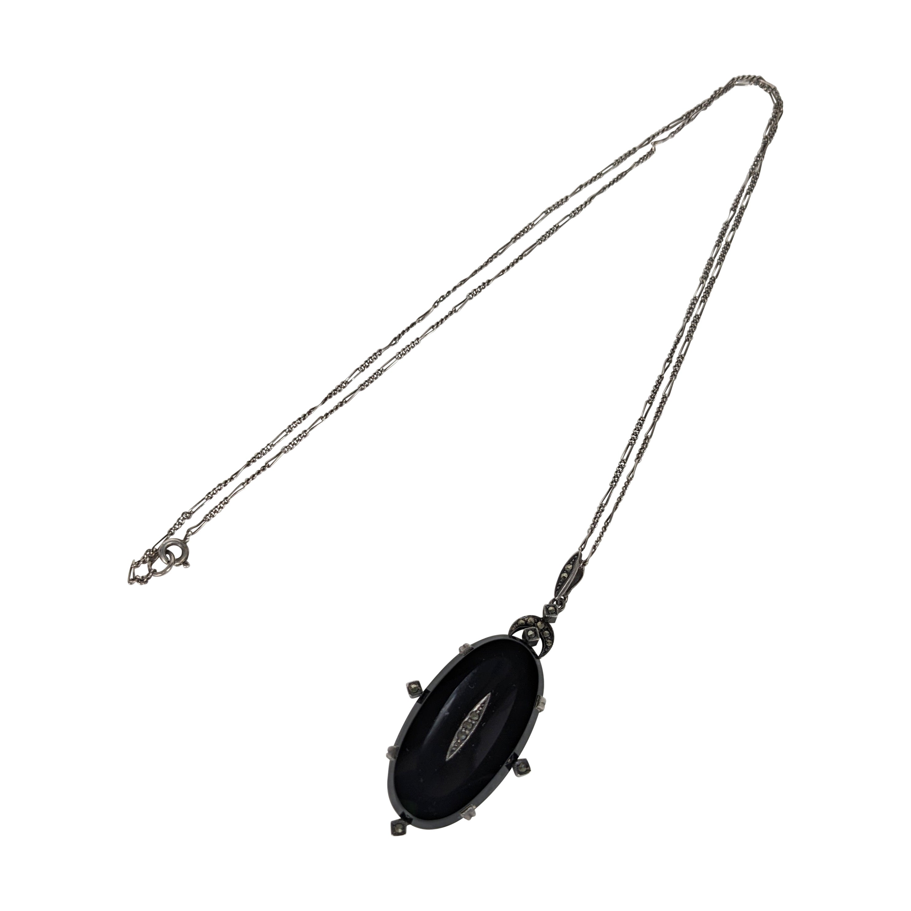 Anhänger aus Marcasite und Onyx im Art déco-Stil