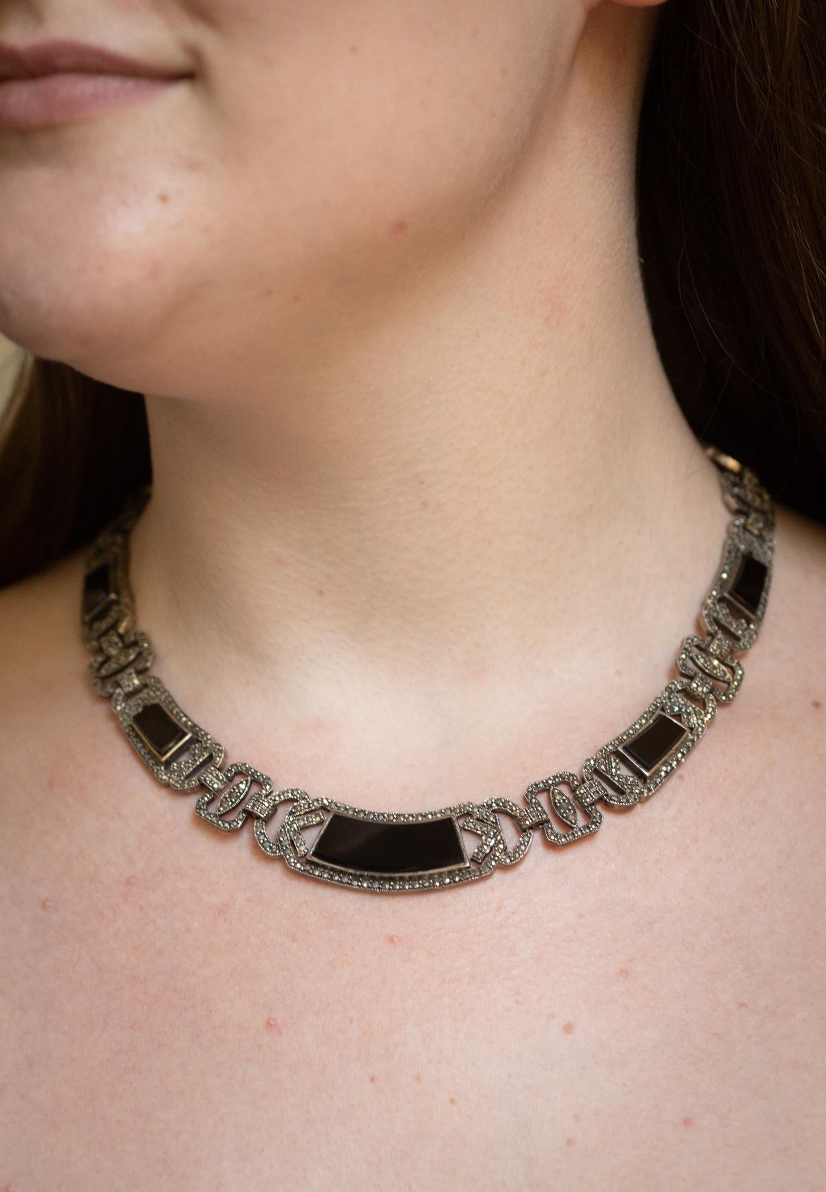 Collana Art Deco in argento sterling con Marcasite e Onice in vendita 5
