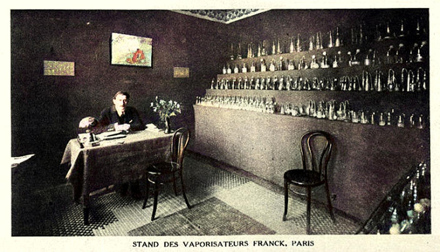 Atomiser de parfum géométrique Art Déco Marcel Franck en verre et chrome, vers les années 1930 2