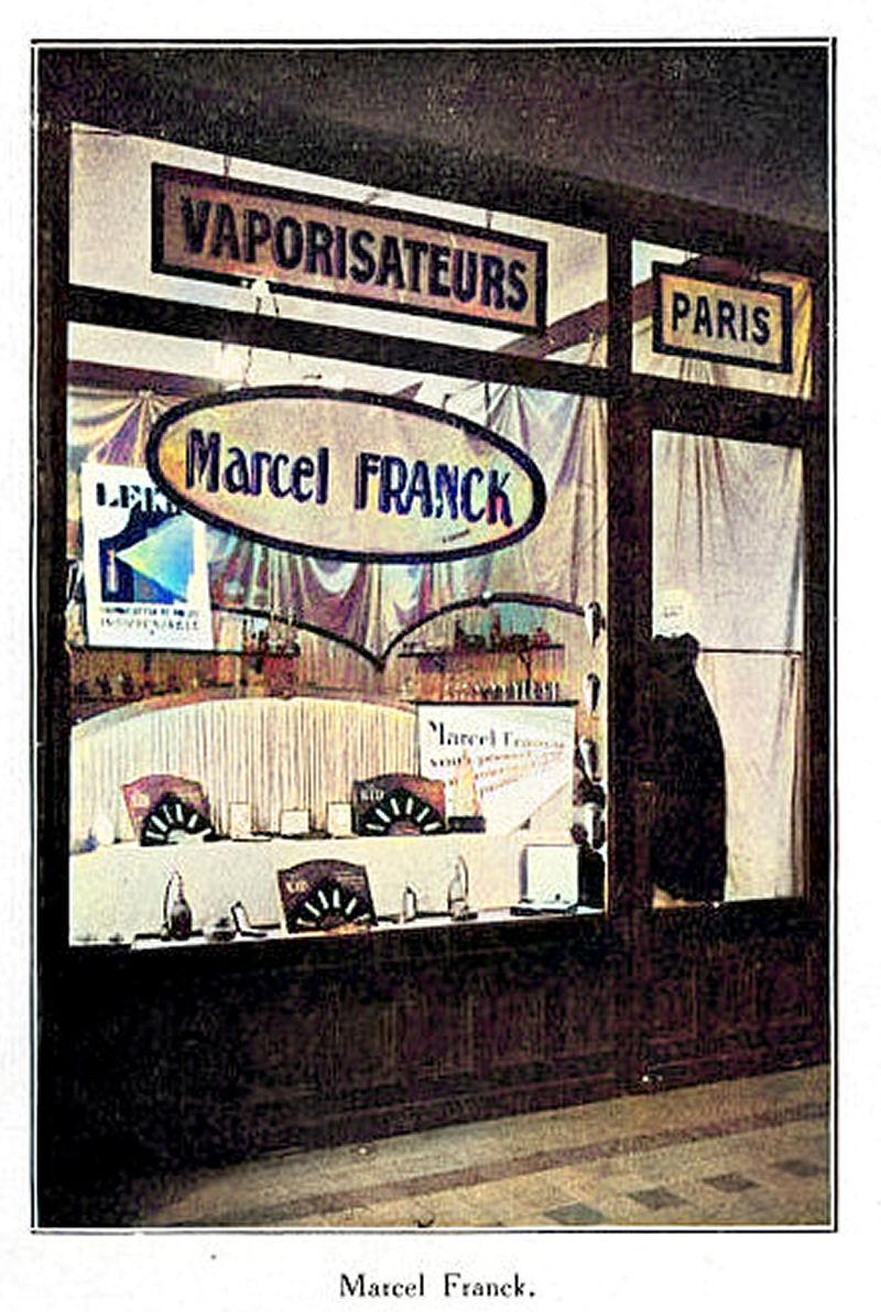 Verre Atomiser de parfum géométrique Art Déco Marcel Franck en verre et chrome, vers les années 1930