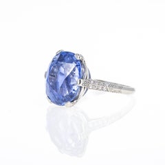 Art Déco Marcus & Co. Bague en platine 12 carats avec saphir ovale et diamant sans chaleur