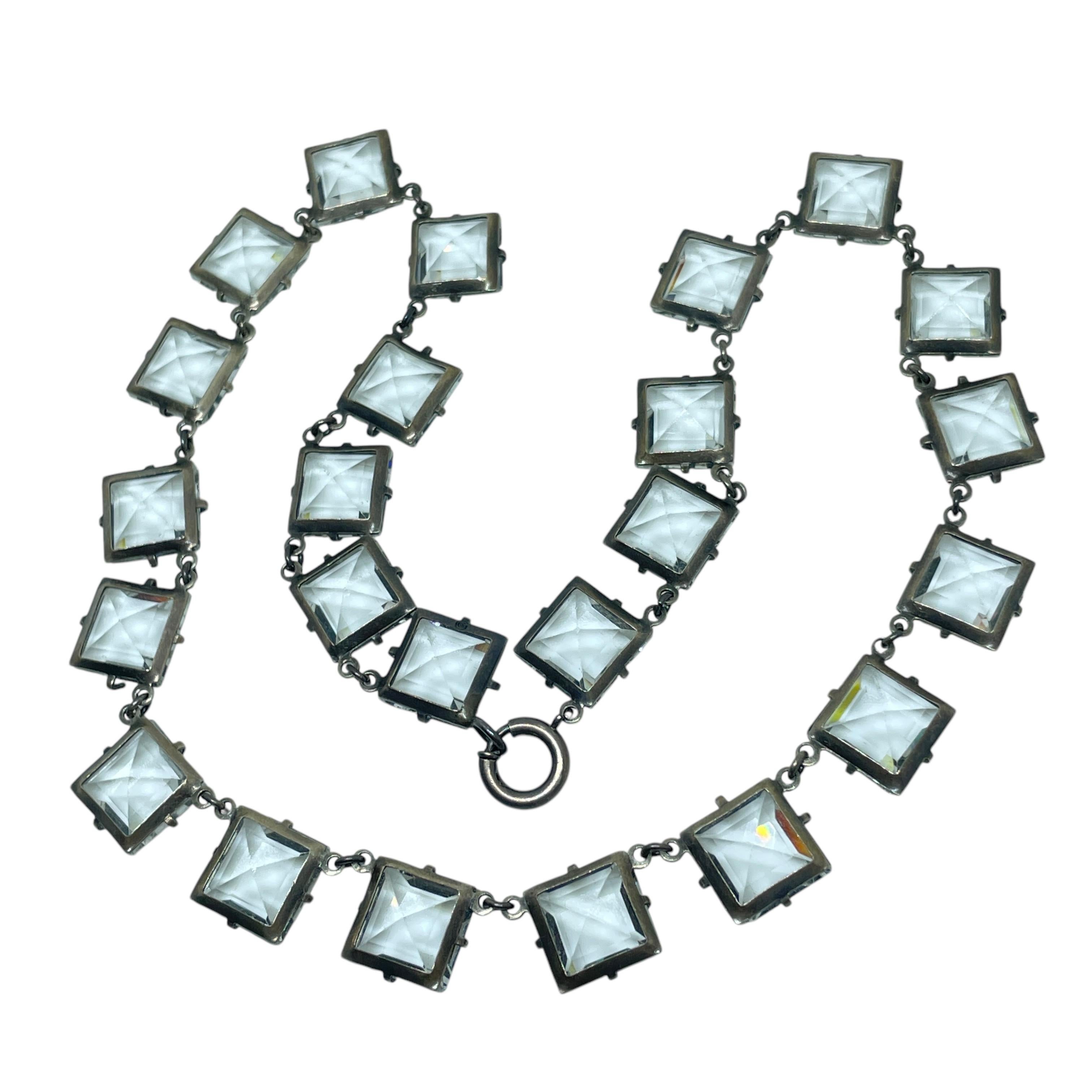 Donna Collana in argento sterling con marchio ART DECO e vetro sfaccettato incastonato in vendita
