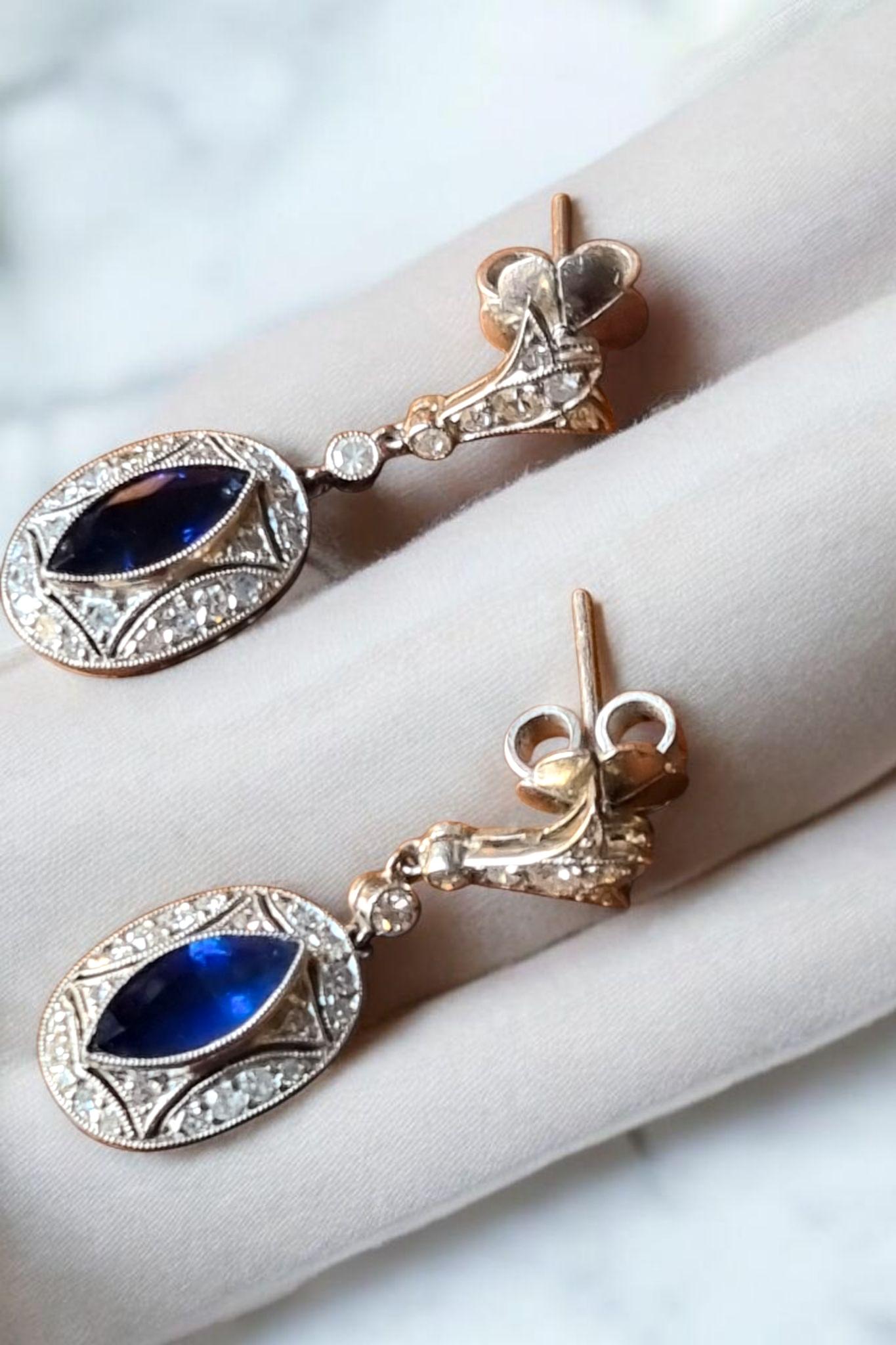 Art Deco Marquise Blauer Saphir und Diamant-Tropfen-Ohrringe Ca. 1925 (Art déco) im Angebot