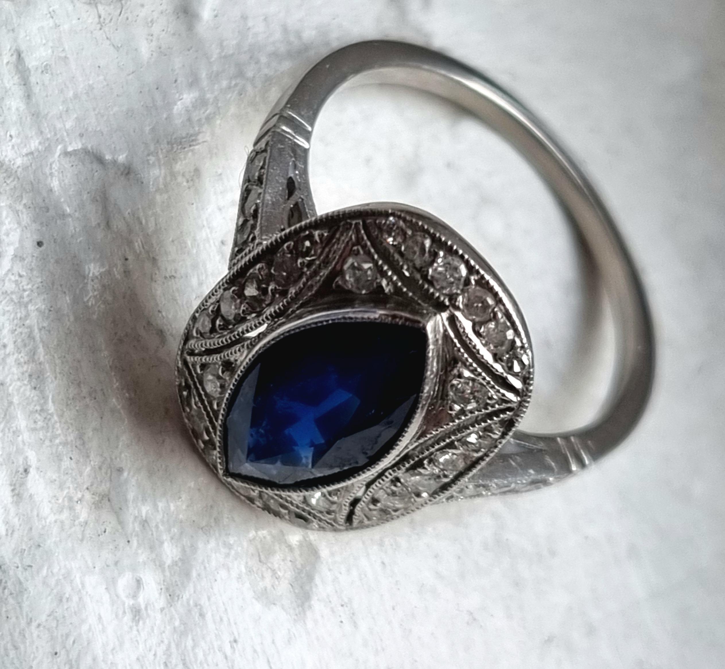 Art Deco Marquise Blue Sapphire and Diamond Ring  mounted in Platinum For Sale 6