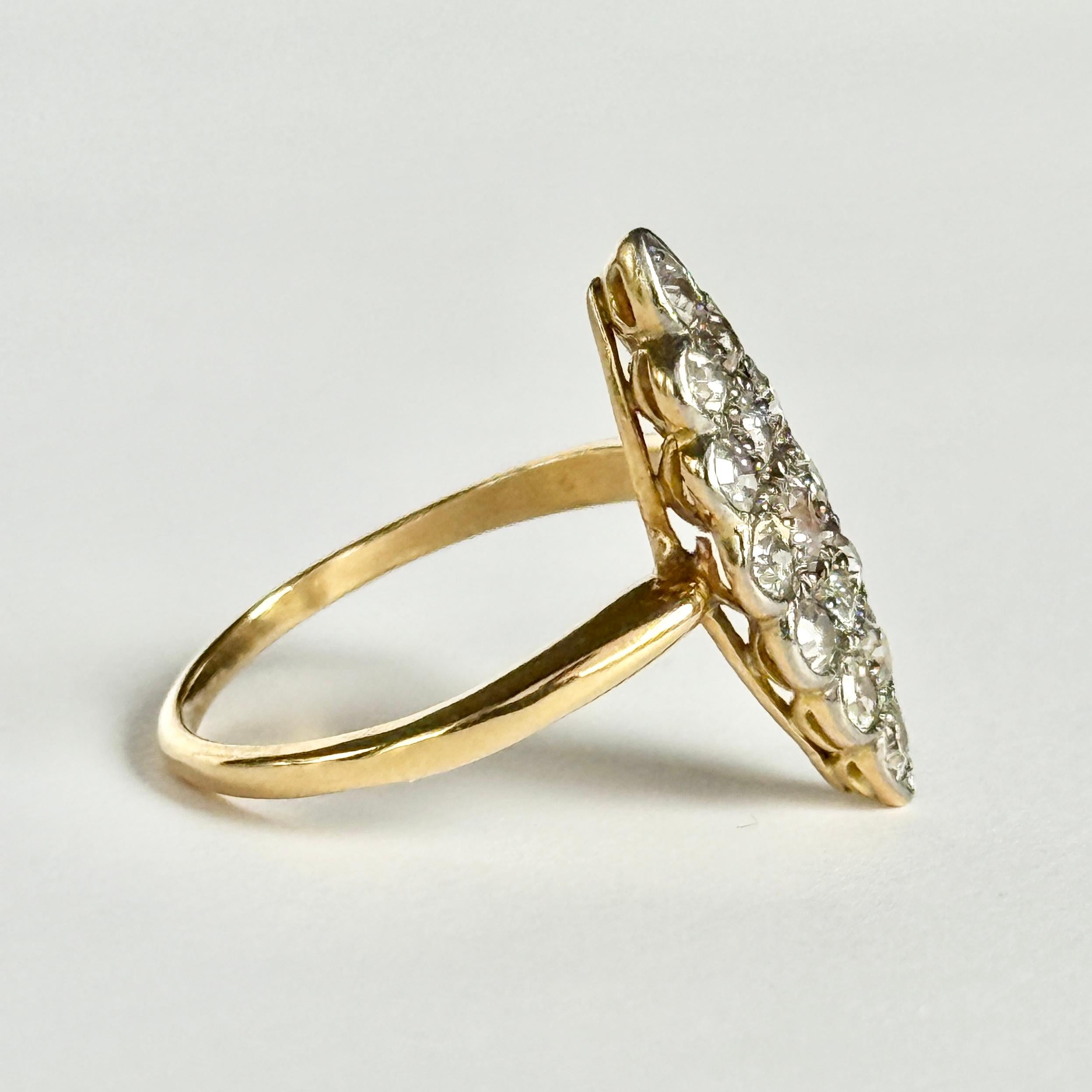 Art Deco Marquise Diamond and 18 Carat Gold Ring For Sale 2