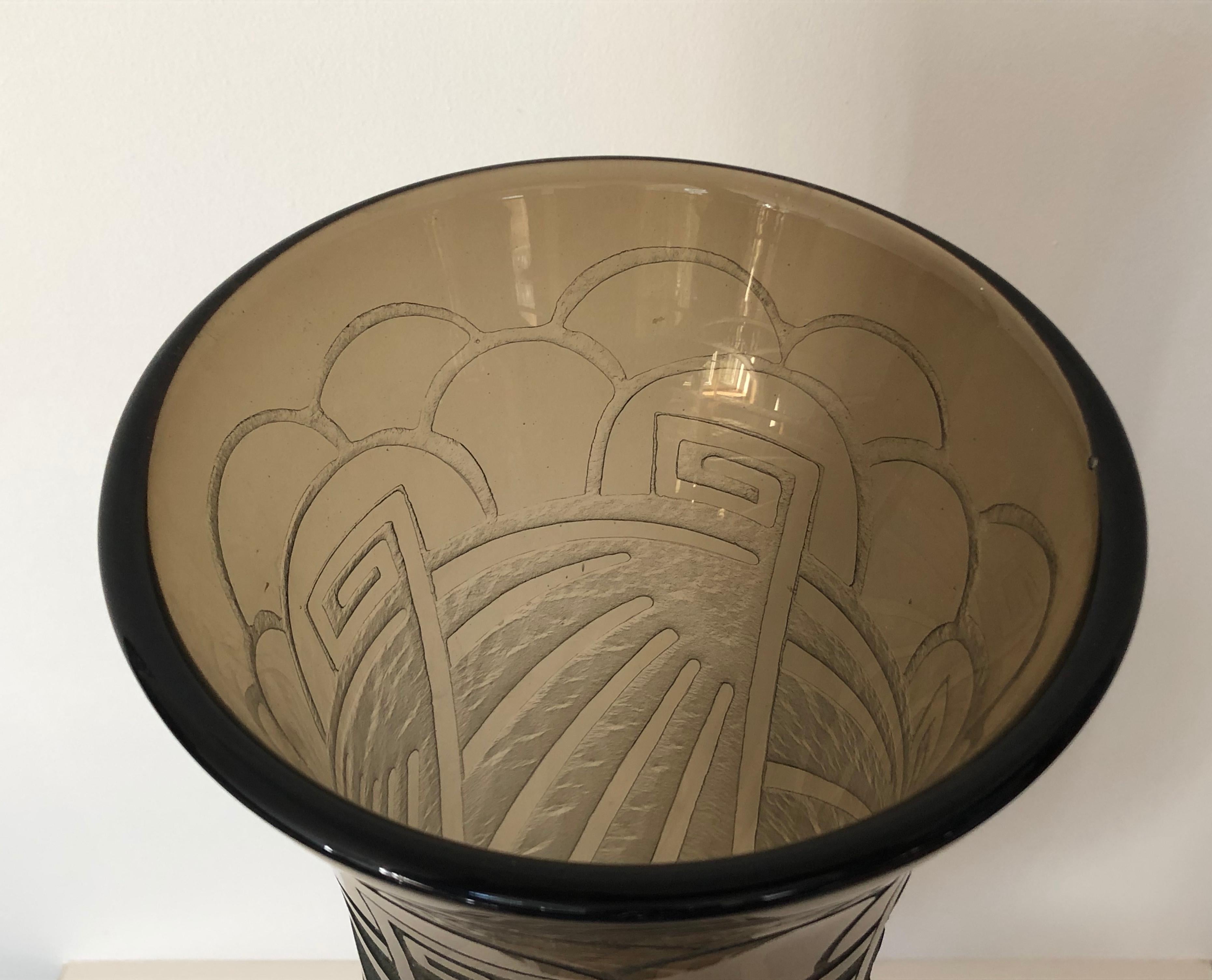 Art Deco Massive Tall Schneider Wheel Cut Engraved Acid Etched Vase en vente 5