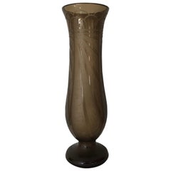 Art Deco Massive Tall Schneider Radschliff gravierte säuregeätzte Vase, Art déco