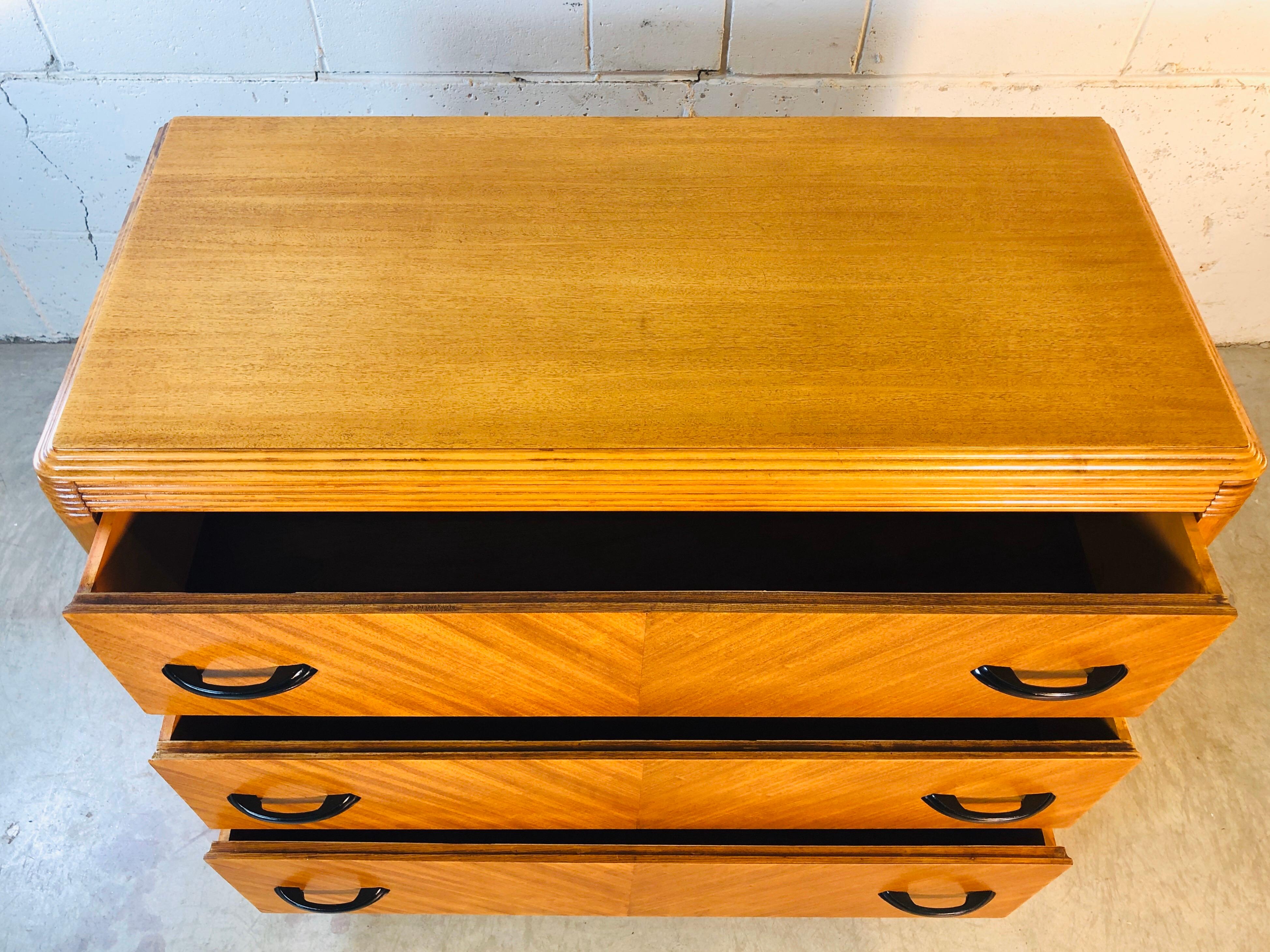 Art Deco Matchbook Veneer Low Dresser In Good Condition In Amherst, NH