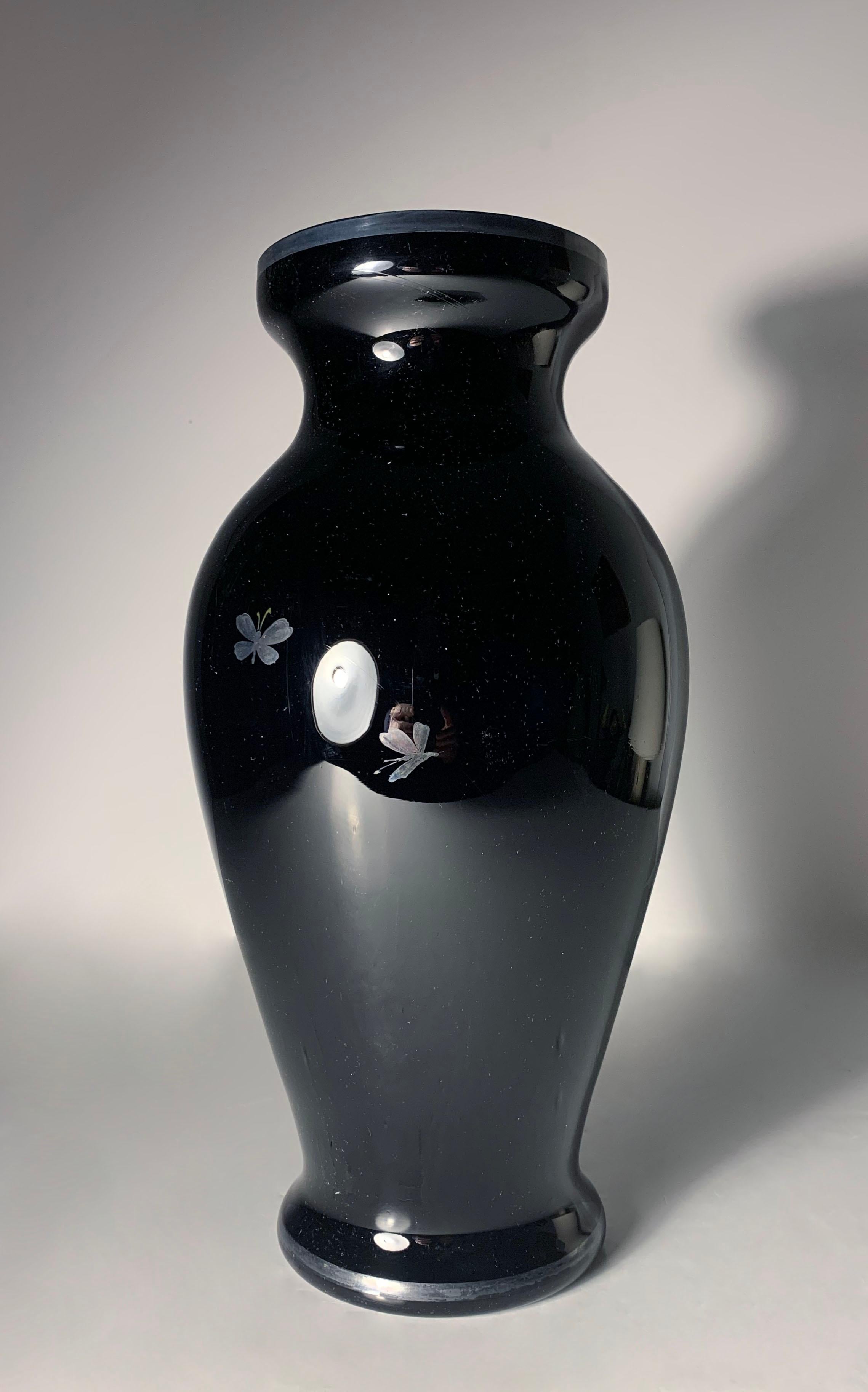 Paire de vases/lampes assortis Art Déco en verre tchèque avec oiseaux argentés Bon état - En vente à Chicago, IL