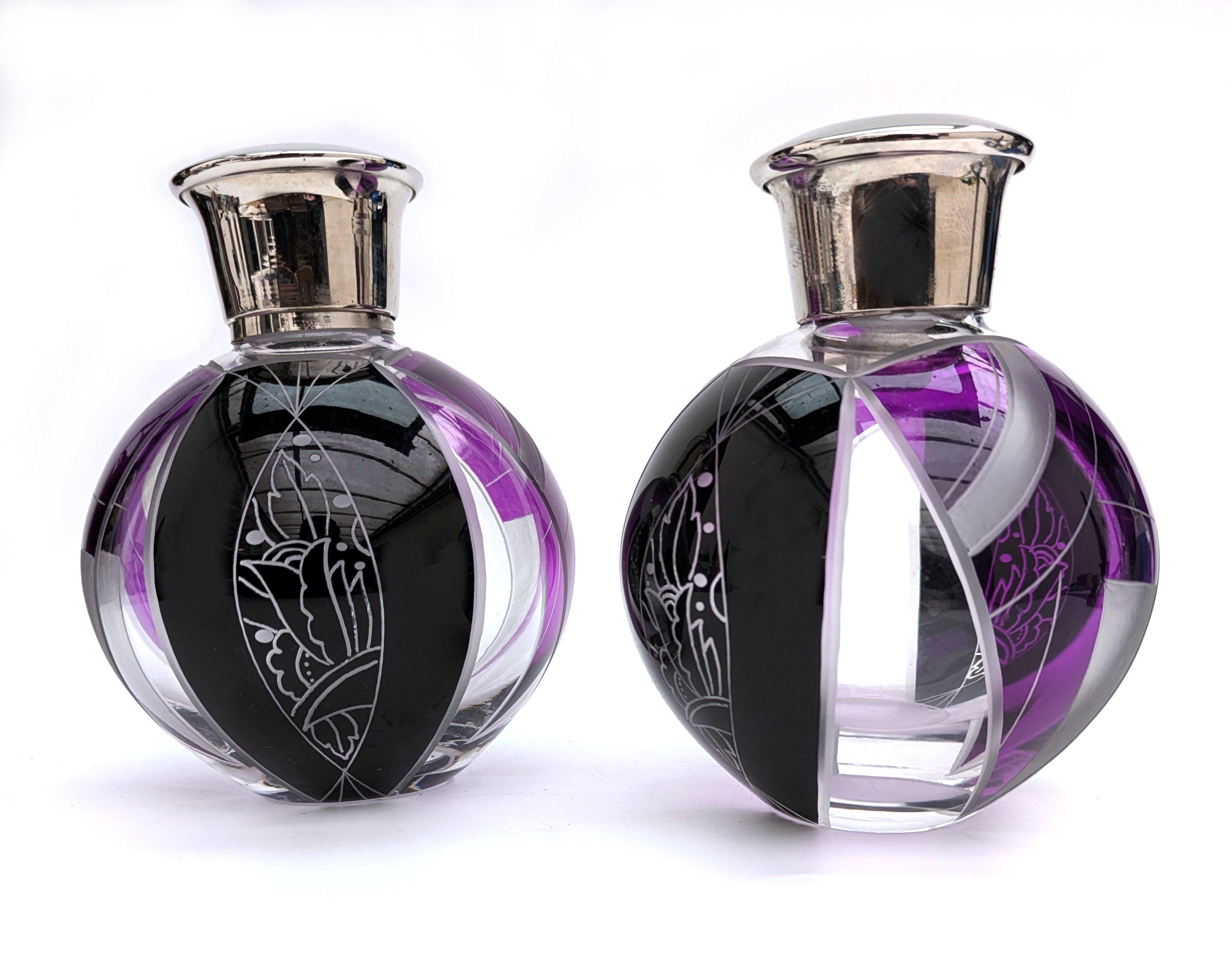Frascos de perfume de globo a juego Art Déco de Karl Palda, hacia 1930 en Bueno estado para la venta en Devon, England