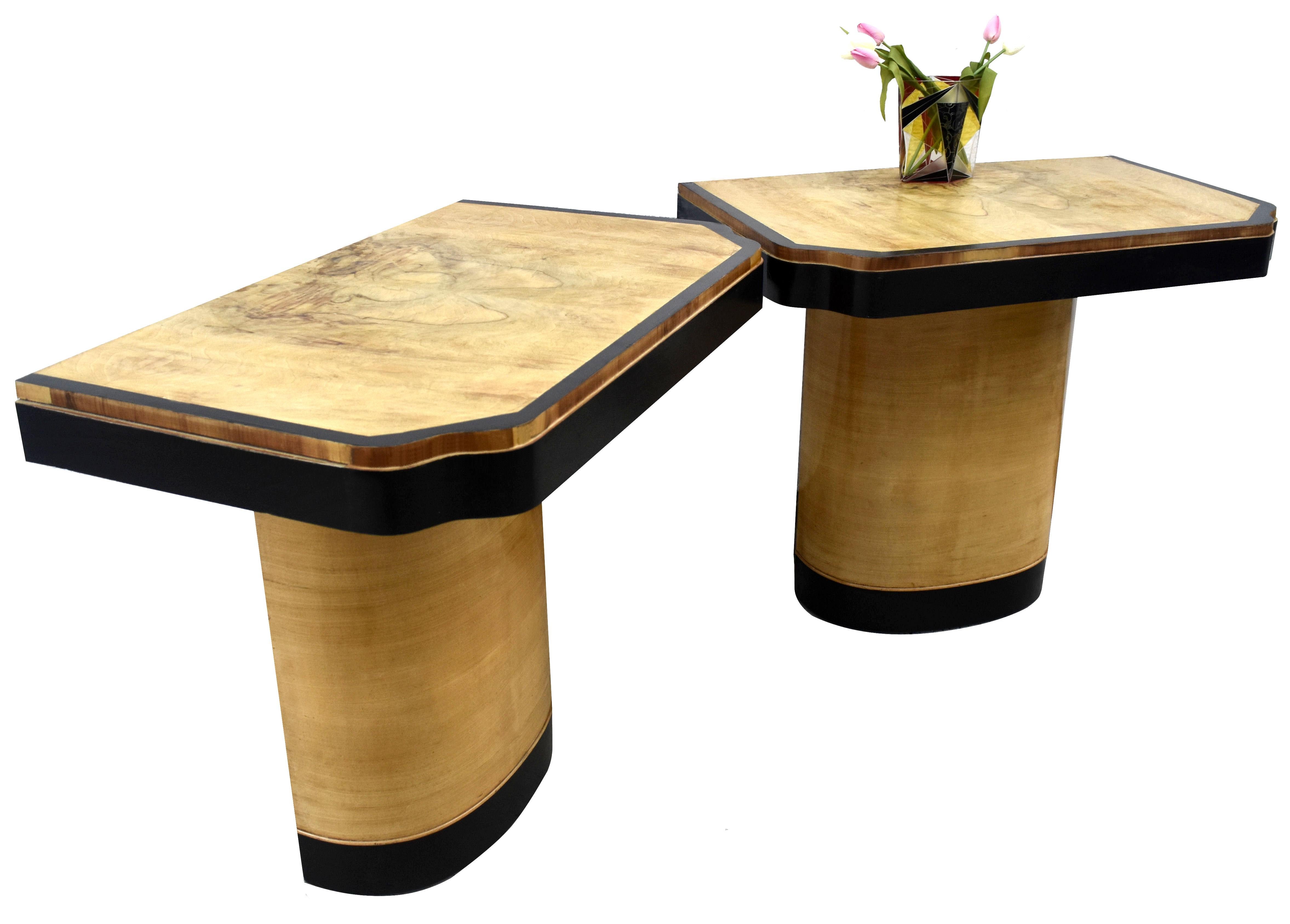 Art Deco Matching Pair of Blonde Console Side Tables, English, c1930 For Sale 2