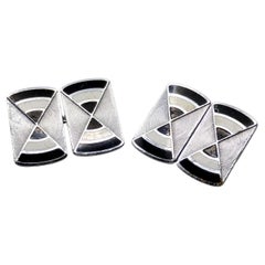 Art Deco Matching pair of Enamel Gents Cufflinks, circa 1930
