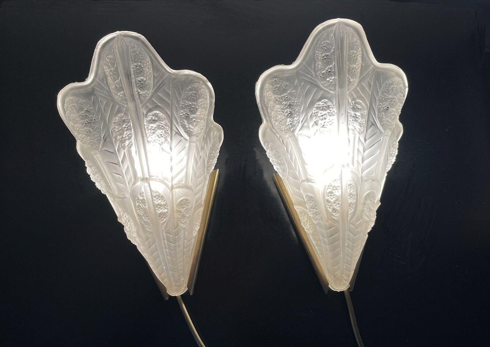 Art Deco Matching Pair of Wall Lights, 1930's, French For Sale 5