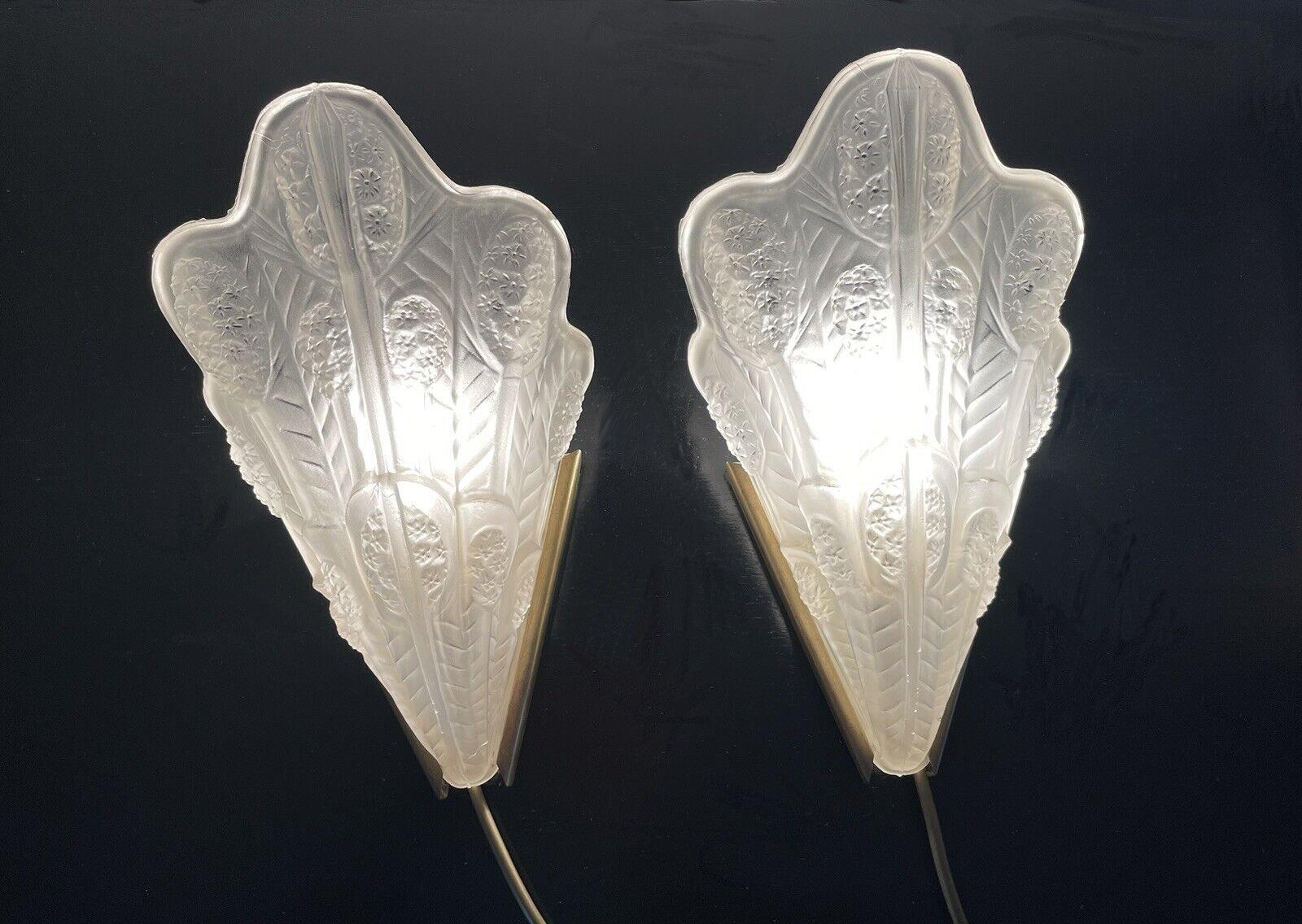 Art Deco Matching Pair of Wall Lights, 1930's, French In Good Condition For Sale In Devon, England