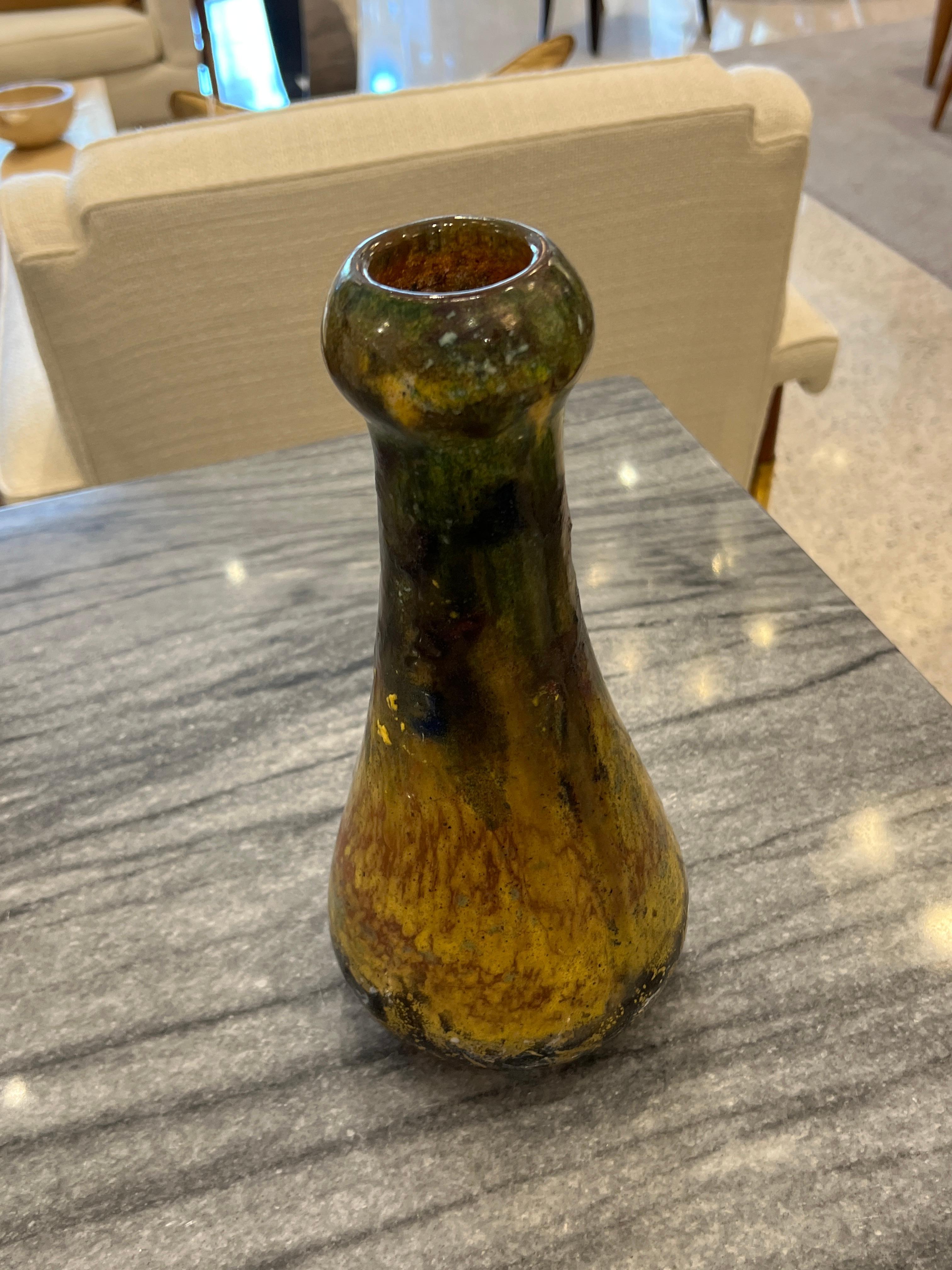 Art-Déco-Vase aus gemelztem Glas mit gemelzenen Farben von Charles Schneider (Art déco) im Angebot