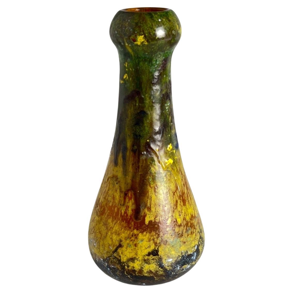 Art-Déco-Vase aus gemelztem Glas mit gemelzenen Farben von Charles Schneider im Angebot
