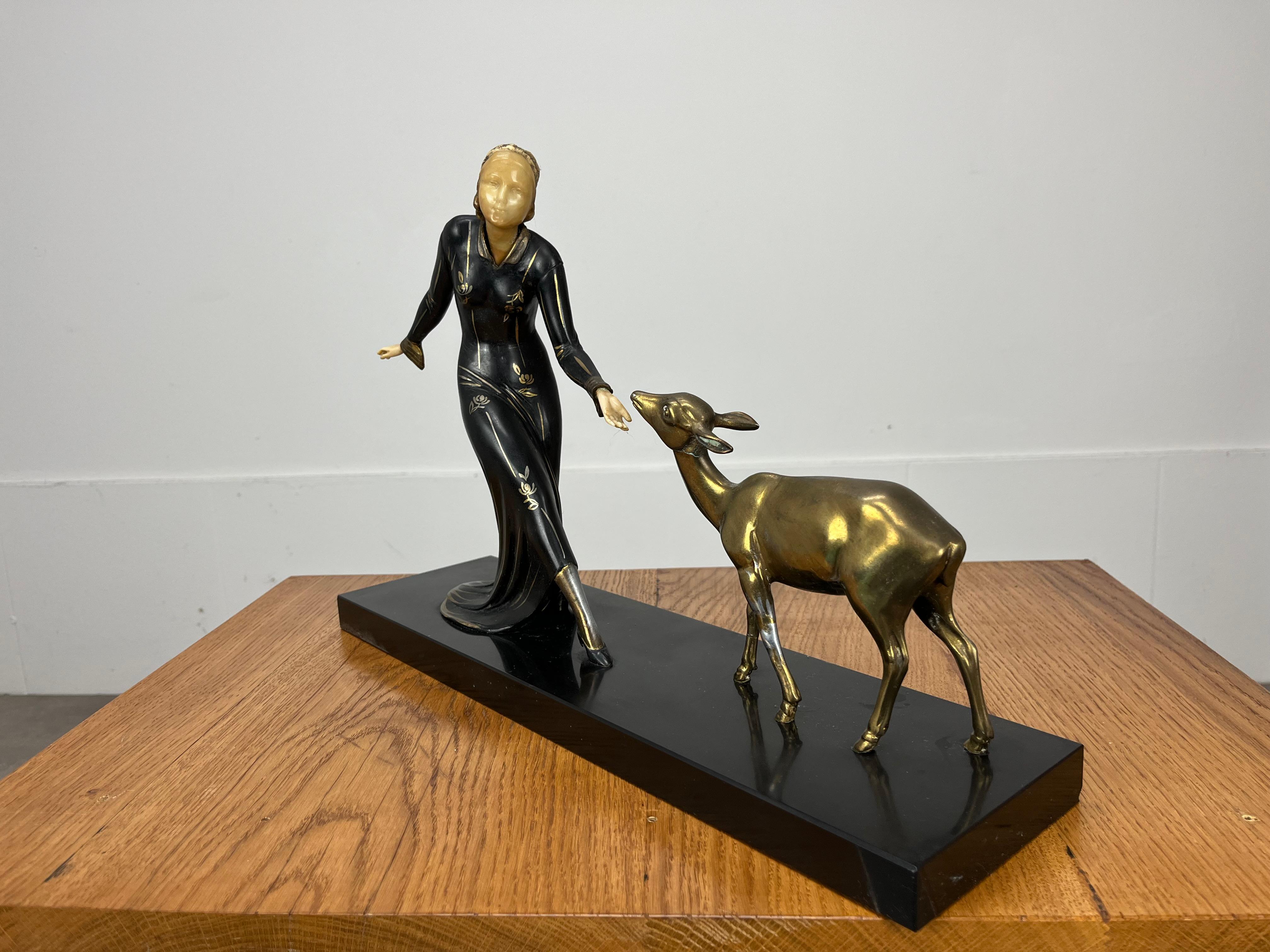 Art Deco Menneville sculpture, woman and fawn, 1930's In Good Condition For Sale In BELFORT, FR