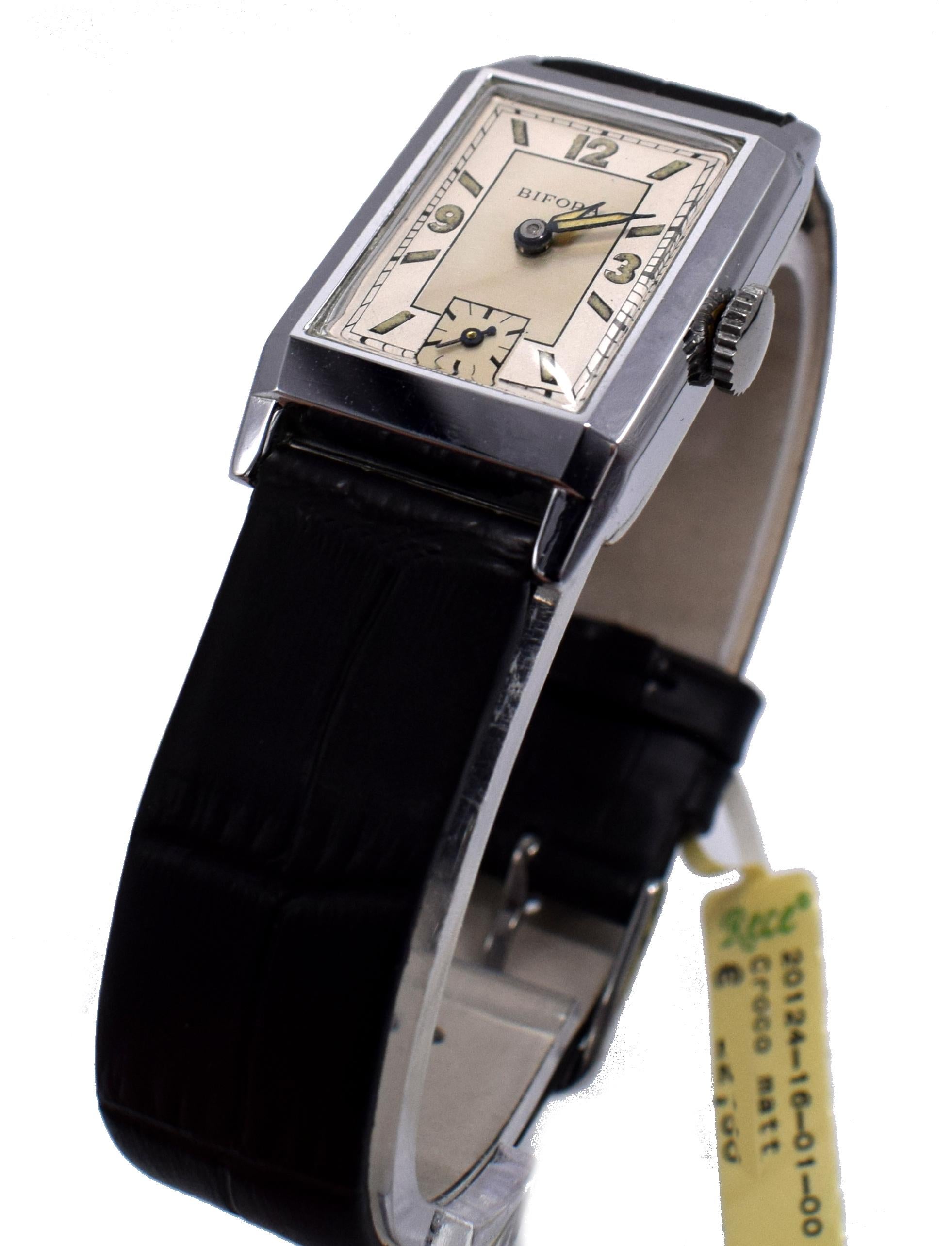 Art Deco Men’s Chrome Tank Manual Wristwatch, Never Used, Newly Serviced, 1930 In Excellent Condition In Westward ho, GB
