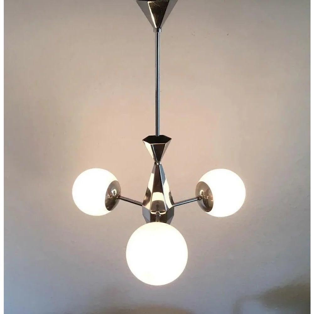 Metallo Lampadario Art Deco in metallo e vetro in vendita
