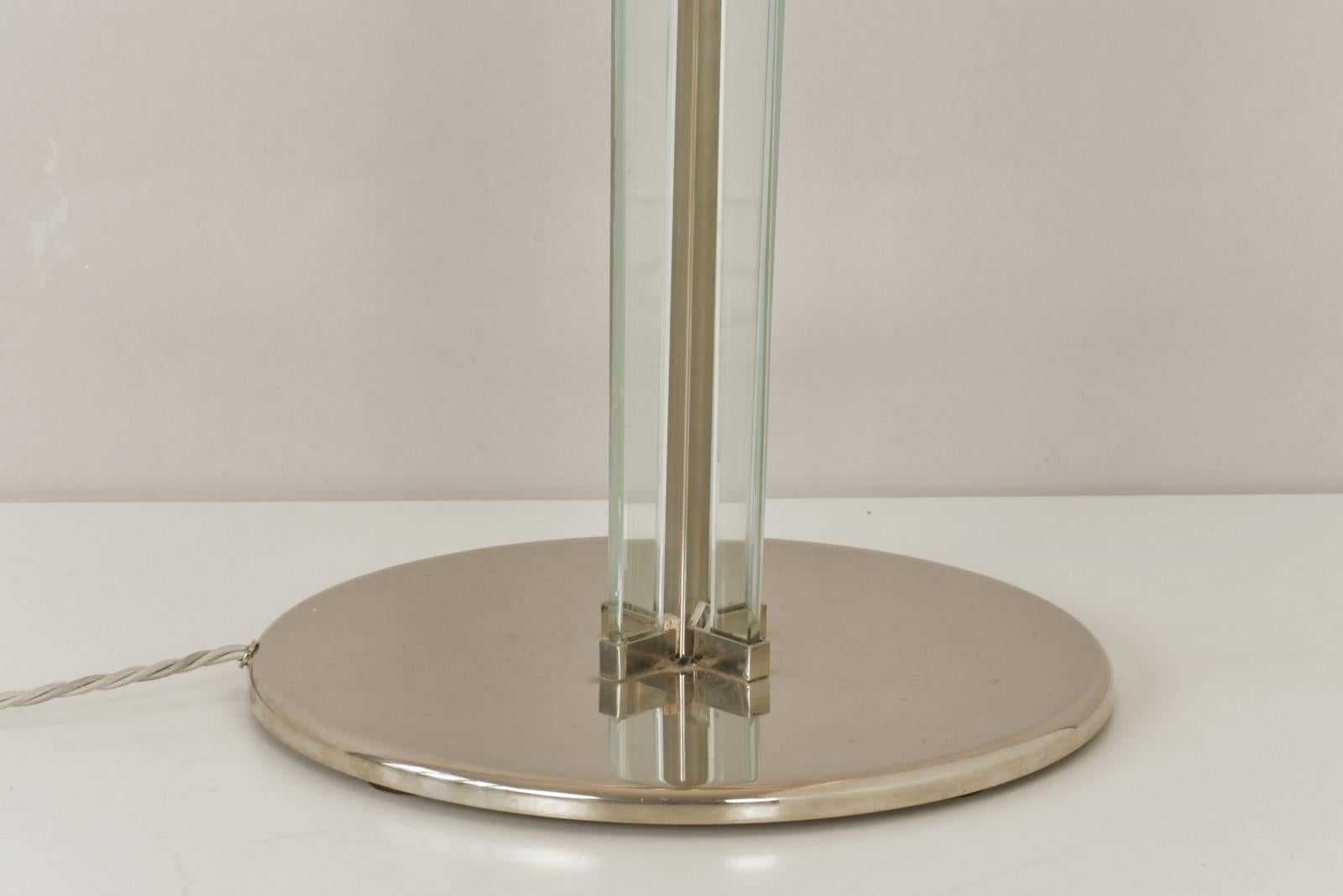 Art-déco-Stehlampe aus Metall und Glas, Frankreich – 1940er Jahre  (Mitte des 20. Jahrhunderts) im Angebot