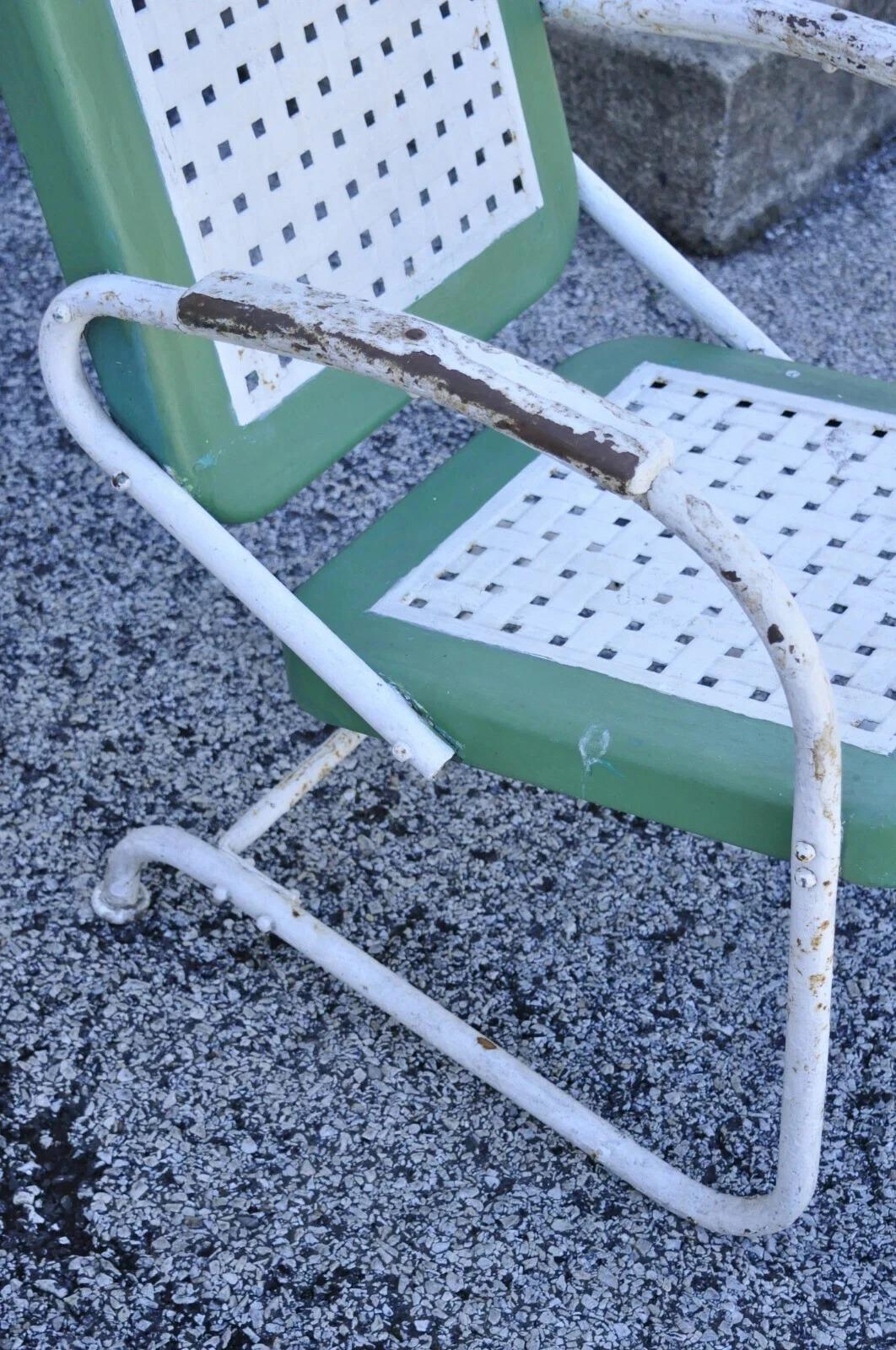 Metal Art Deco Basketweave Old Green White Porch Outdoor Spring Arm Chair en vente 2