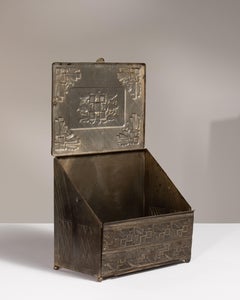 Art Deco Metal Box from France, 1930-1939, Richly Toned Design