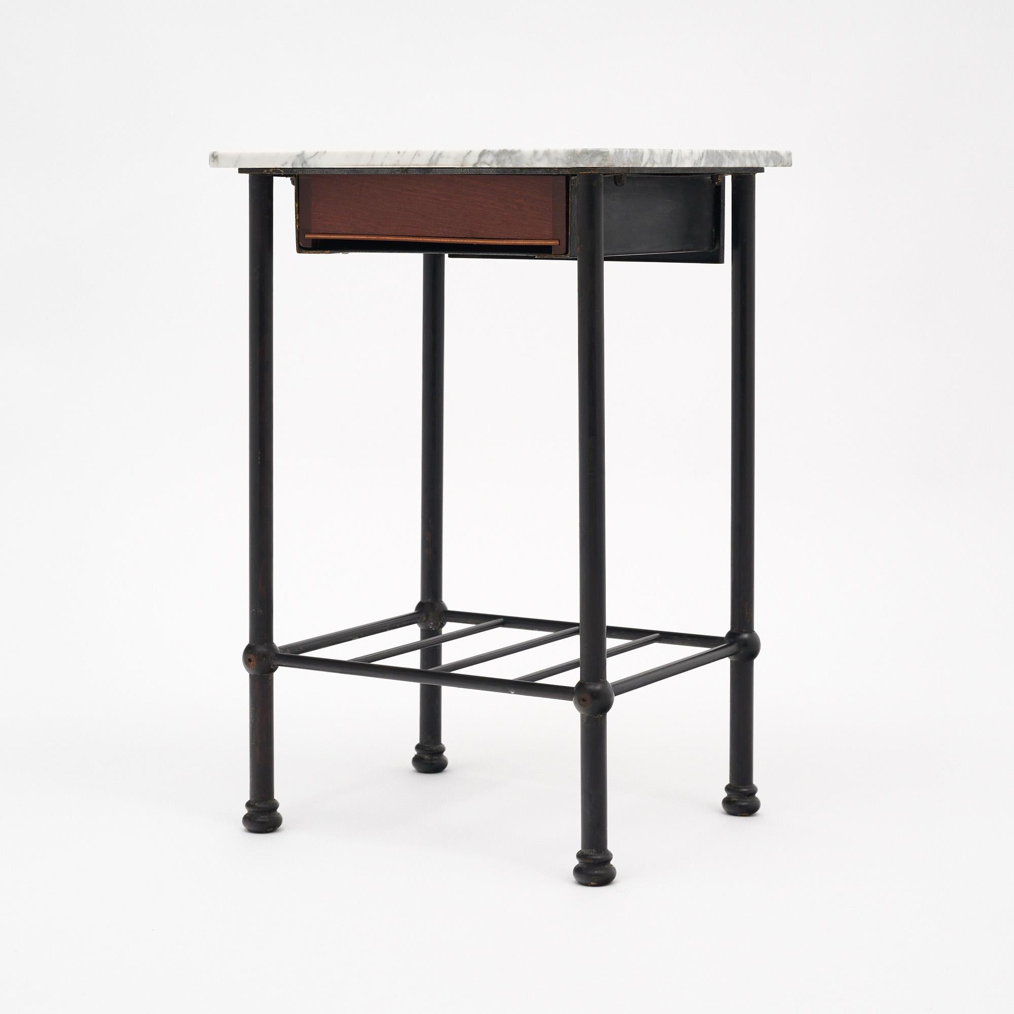 Französische Beistelltische aus Metall im Art Deco-Stil 4