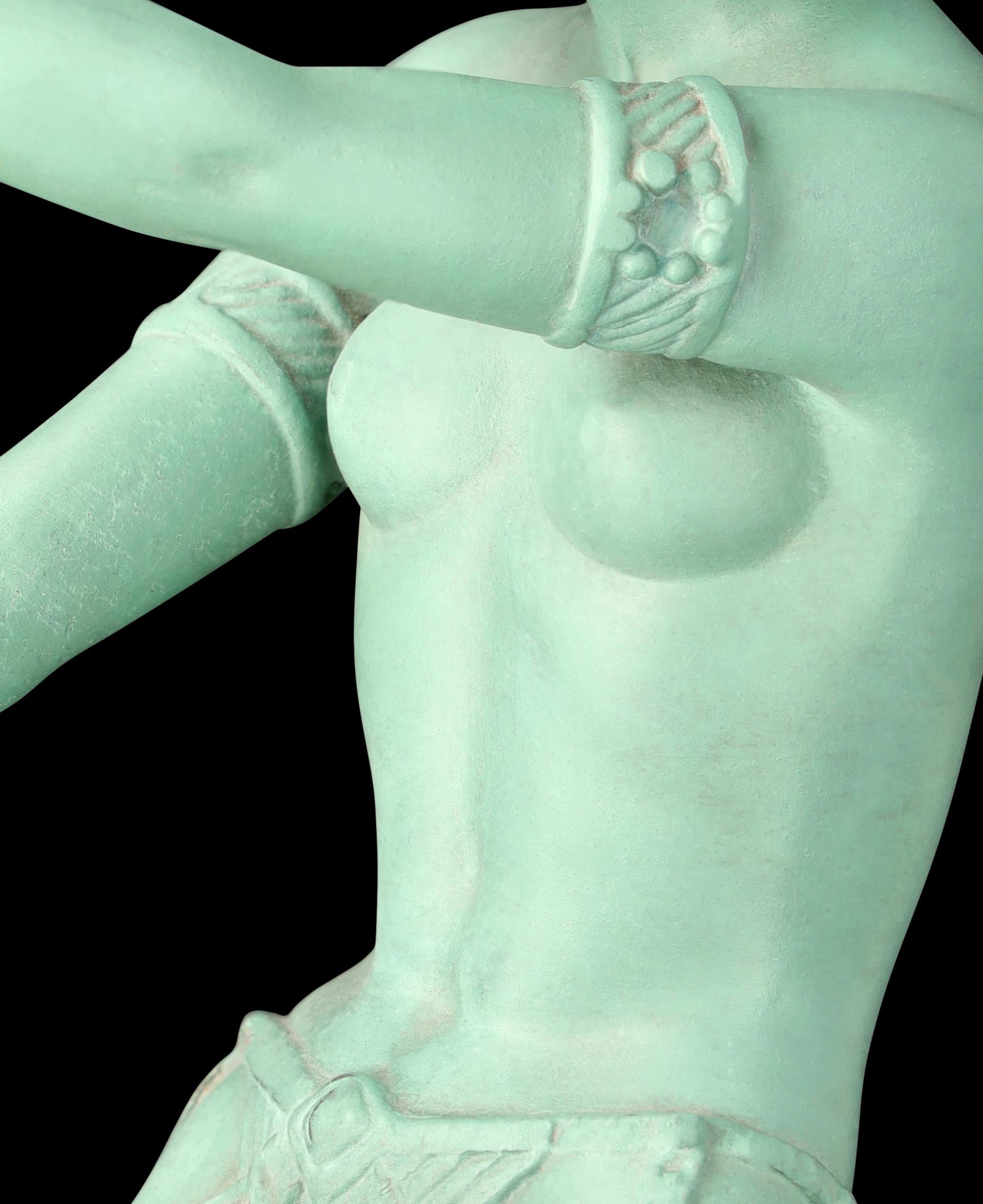 Scultura in metallo Art Deco 