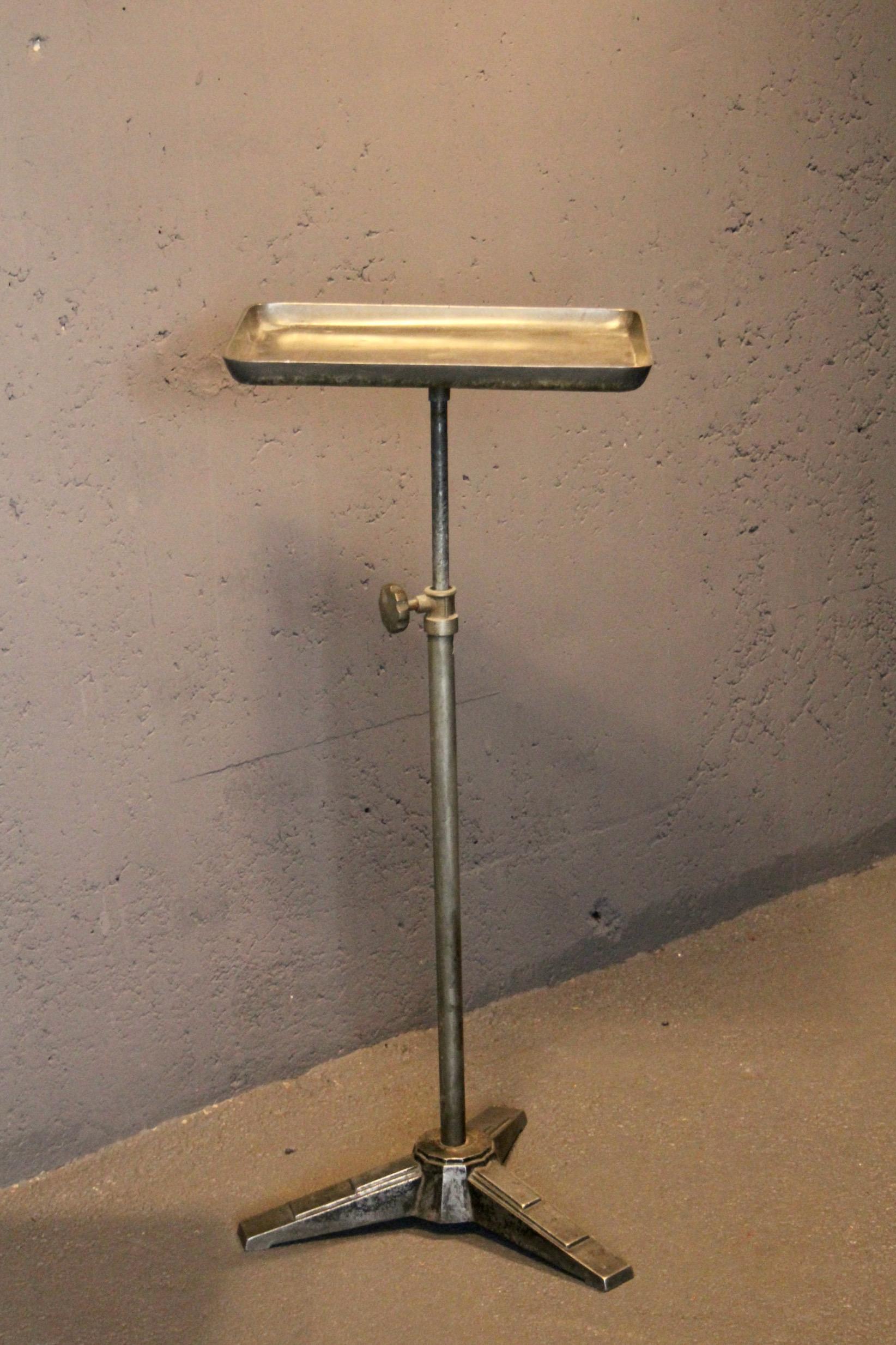 Metallo Tavolo da scrittura in metallo Art déco in vendita