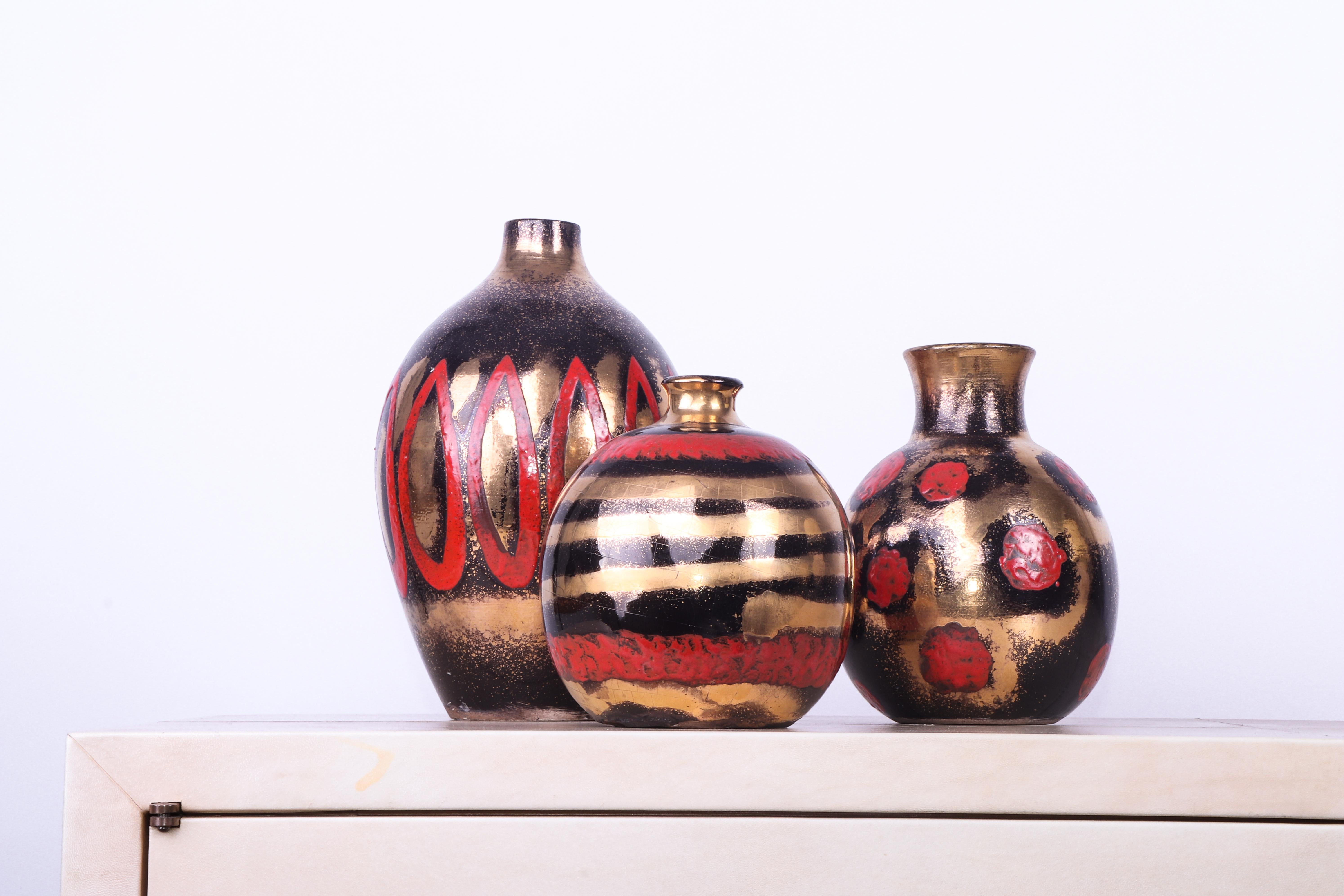 Milieu du XXe siècle Vase Art déco en céramique métallique en vente