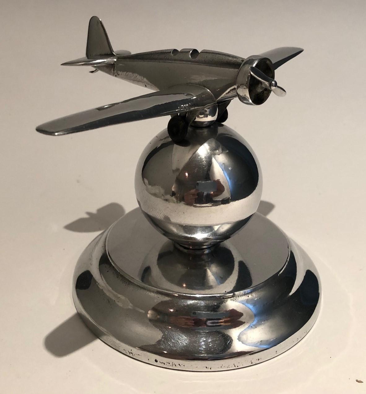 Art Deco / mid-20 century airplane fighter over the world paperweight, 1930s
aluminium Art Deco / streamlined aviation paperweight. Lovely desk size. A perfect gift.