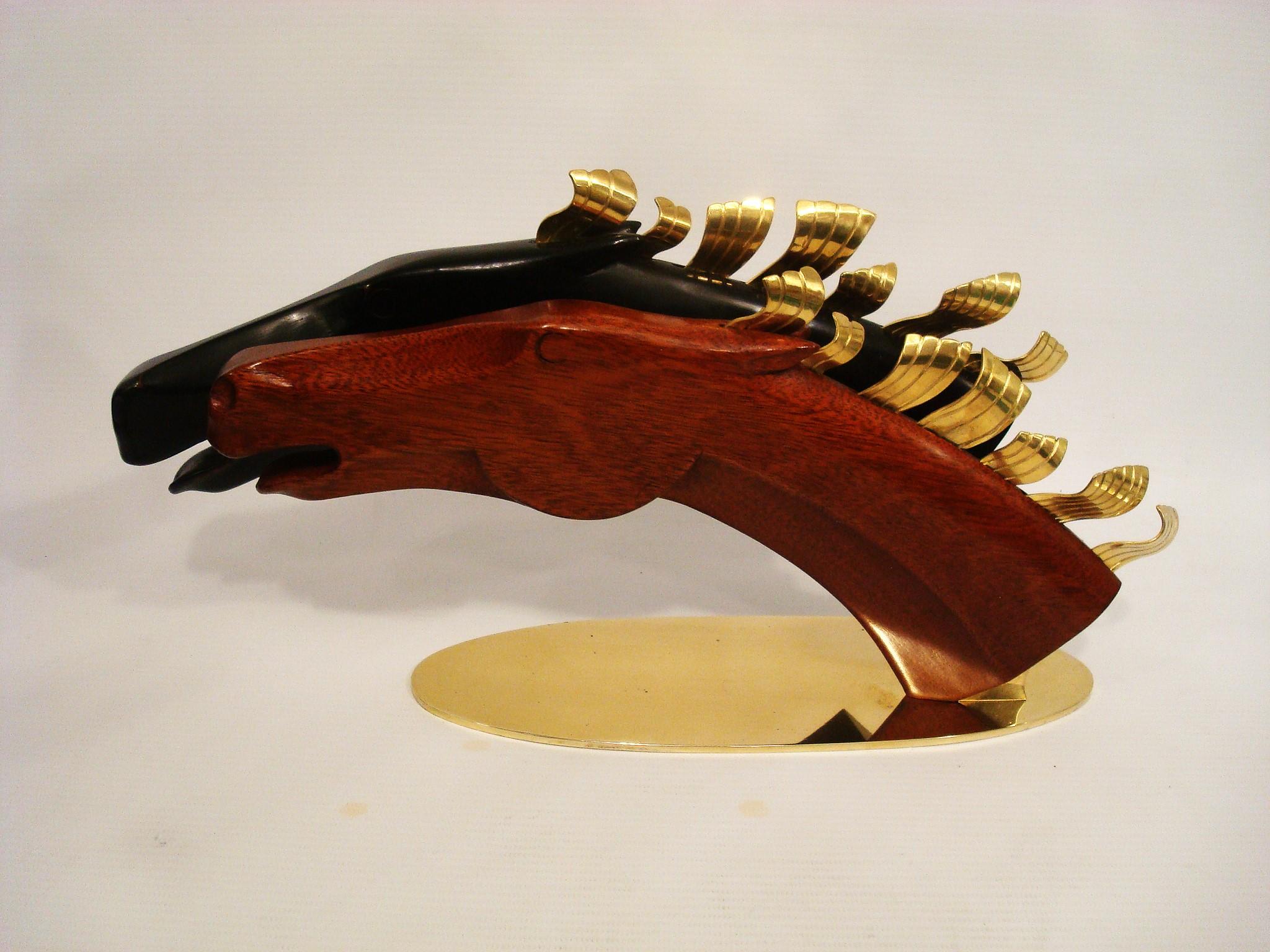 Mid-Century Modern Art Deco / Mid-Century Hagenauer Two Racing Horses Sculpture. Autriche en vente