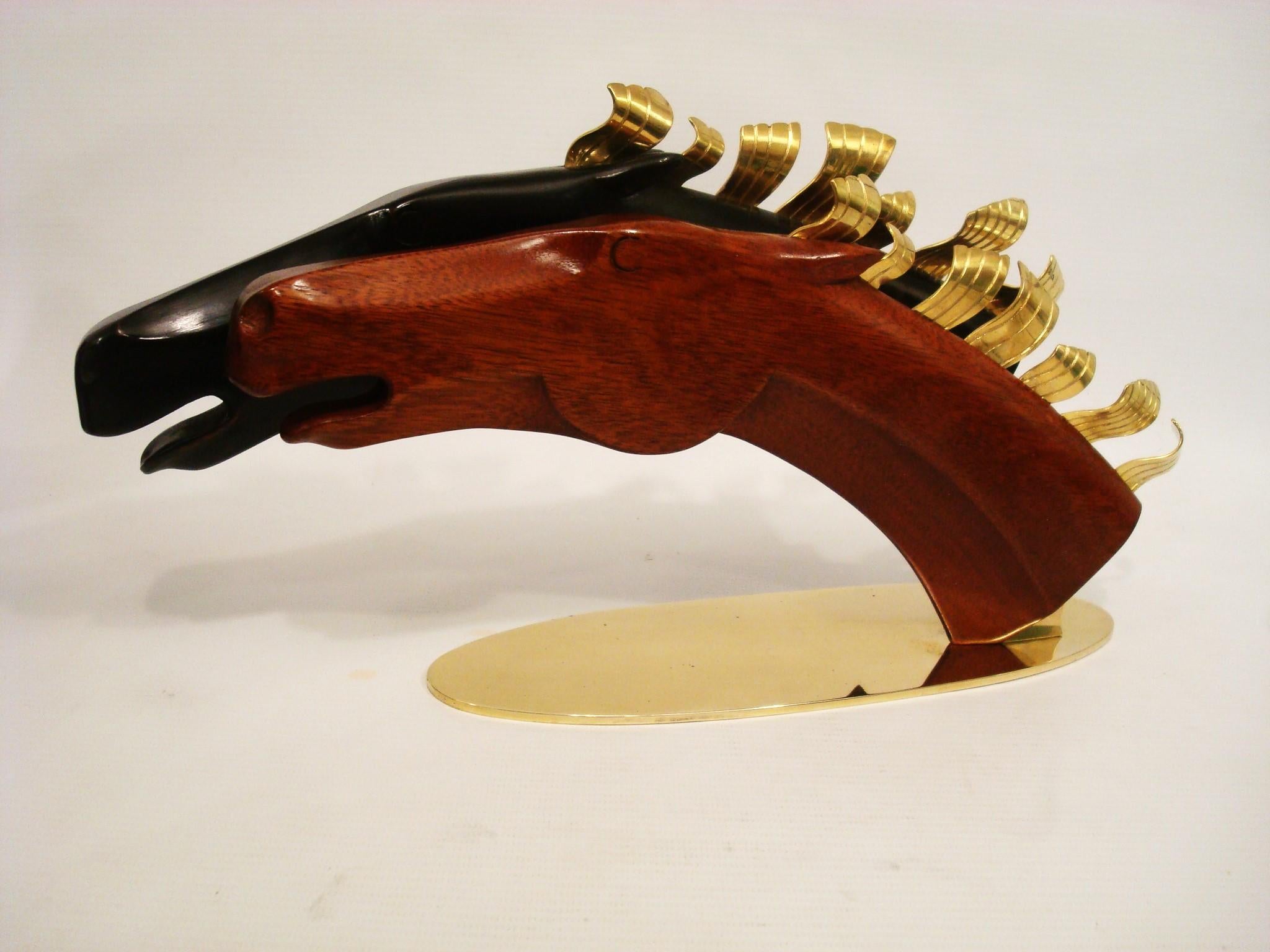 Bronze Art Deco / Mid-Century Hagenauer Two Racing Horses Sculpture. Autriche en vente